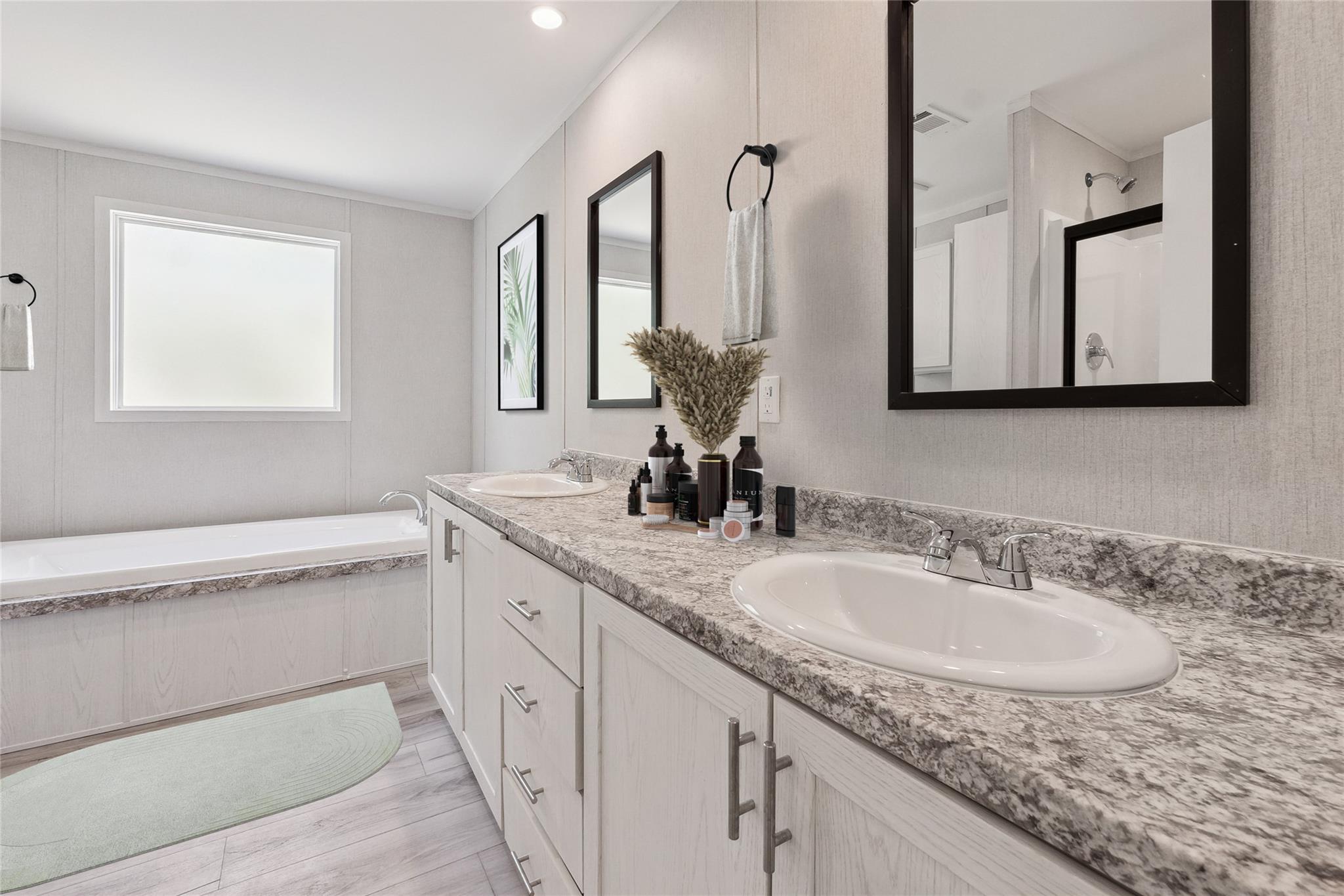 855 Roosevelt Rd, Luling, TX 78648