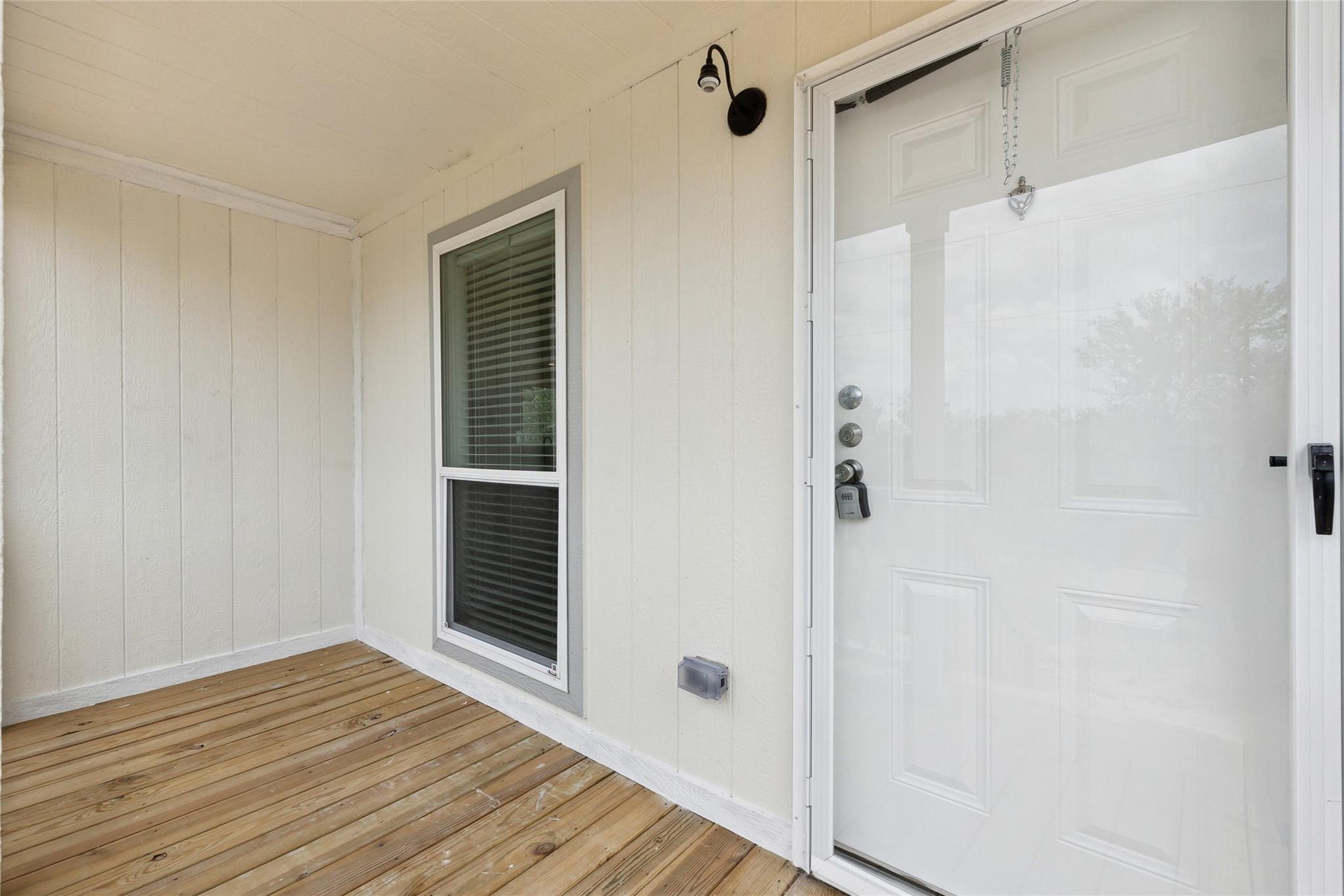 855 Roosevelt Rd, Luling, TX 78648