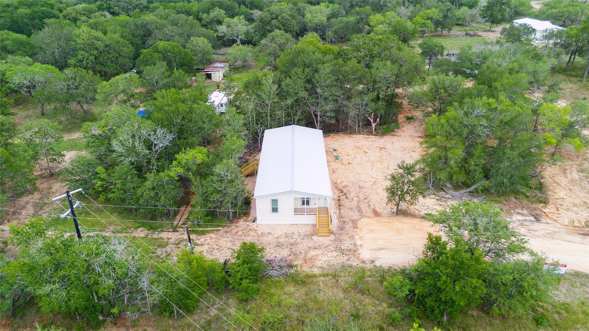 855 Roosevelt Rd, Luling, TX 78648