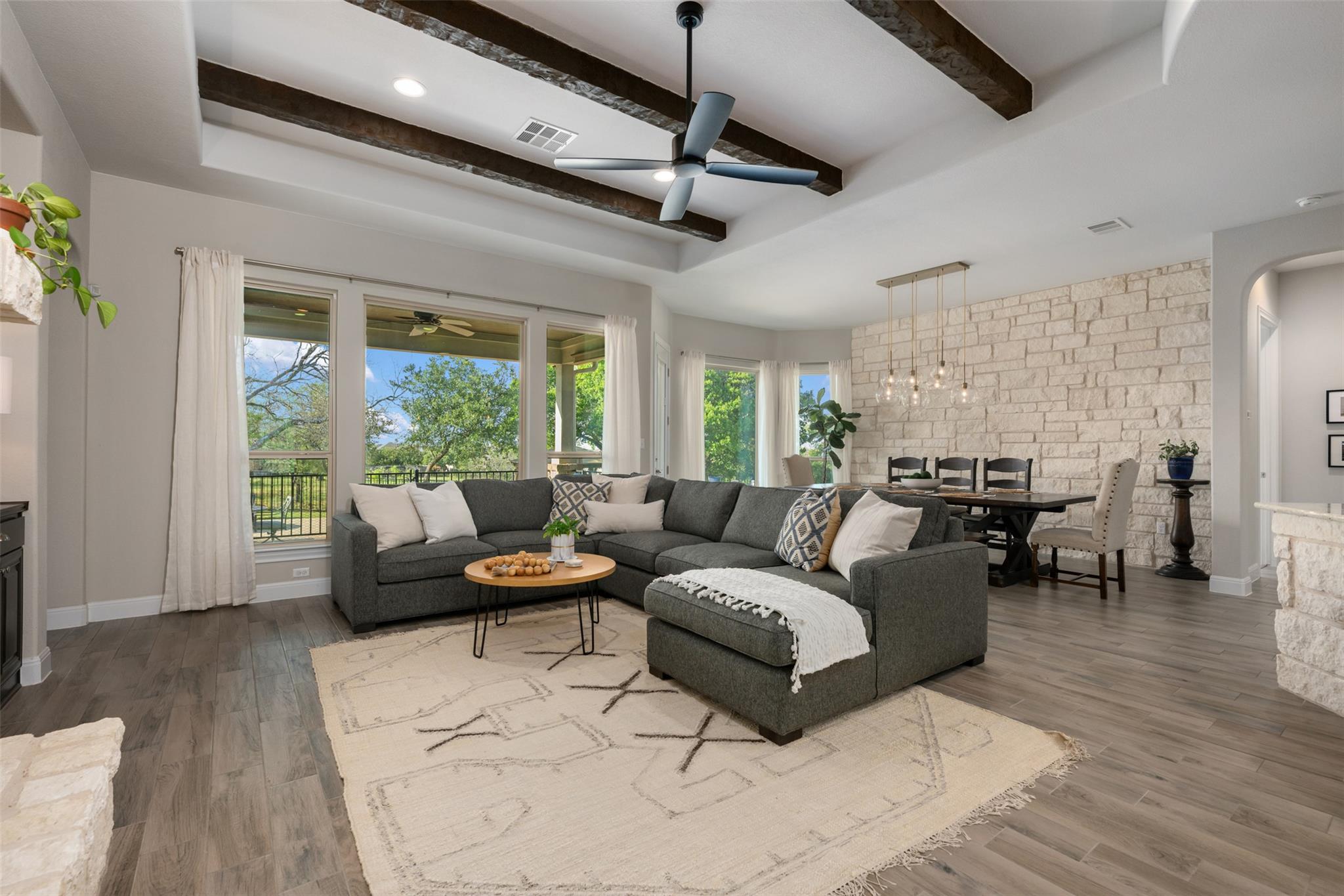 105 Cerro Picacho Trl, Liberty Hill, TX 78642