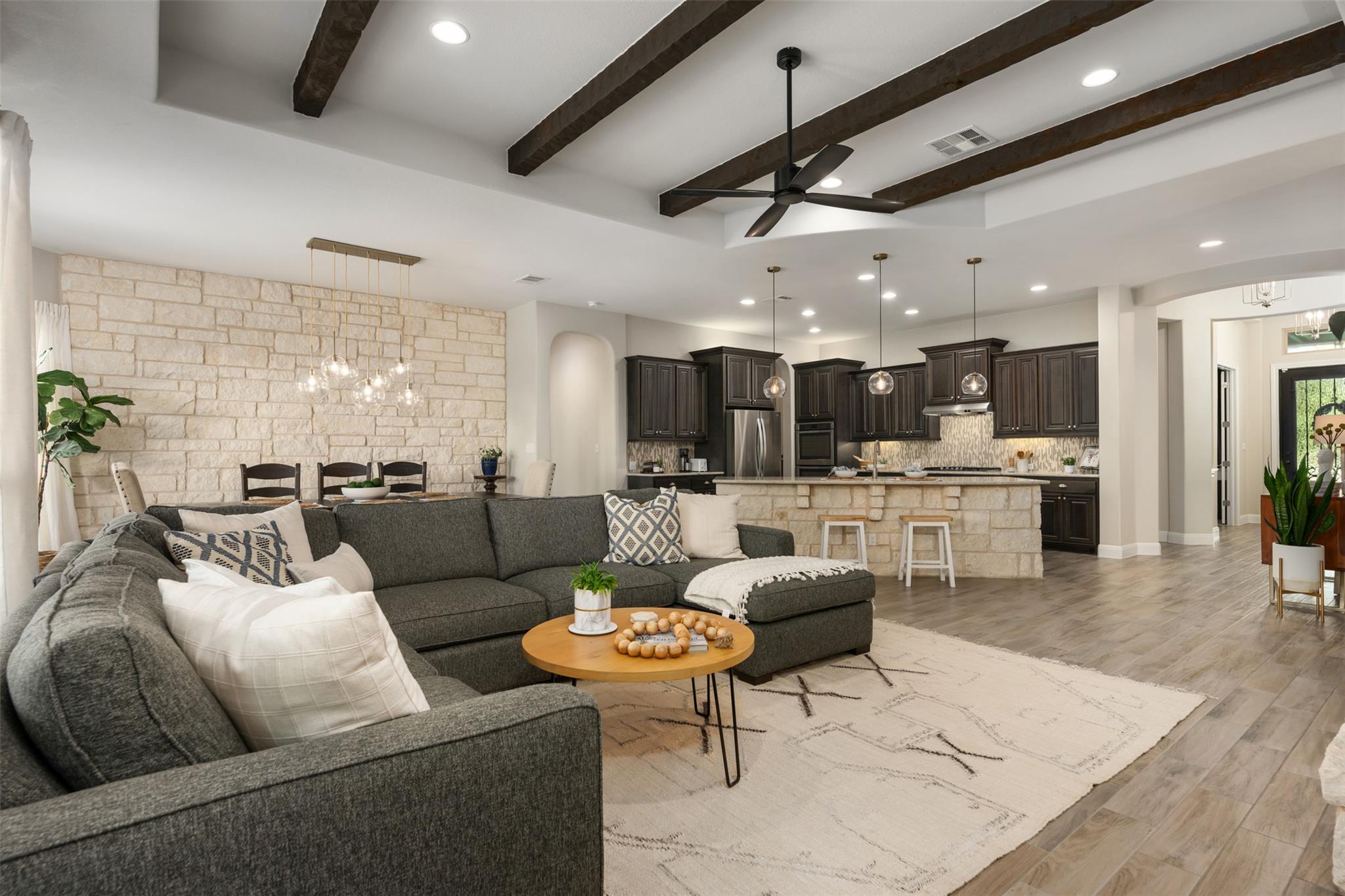 105 Cerro Picacho Trl, Liberty Hill, TX 78642