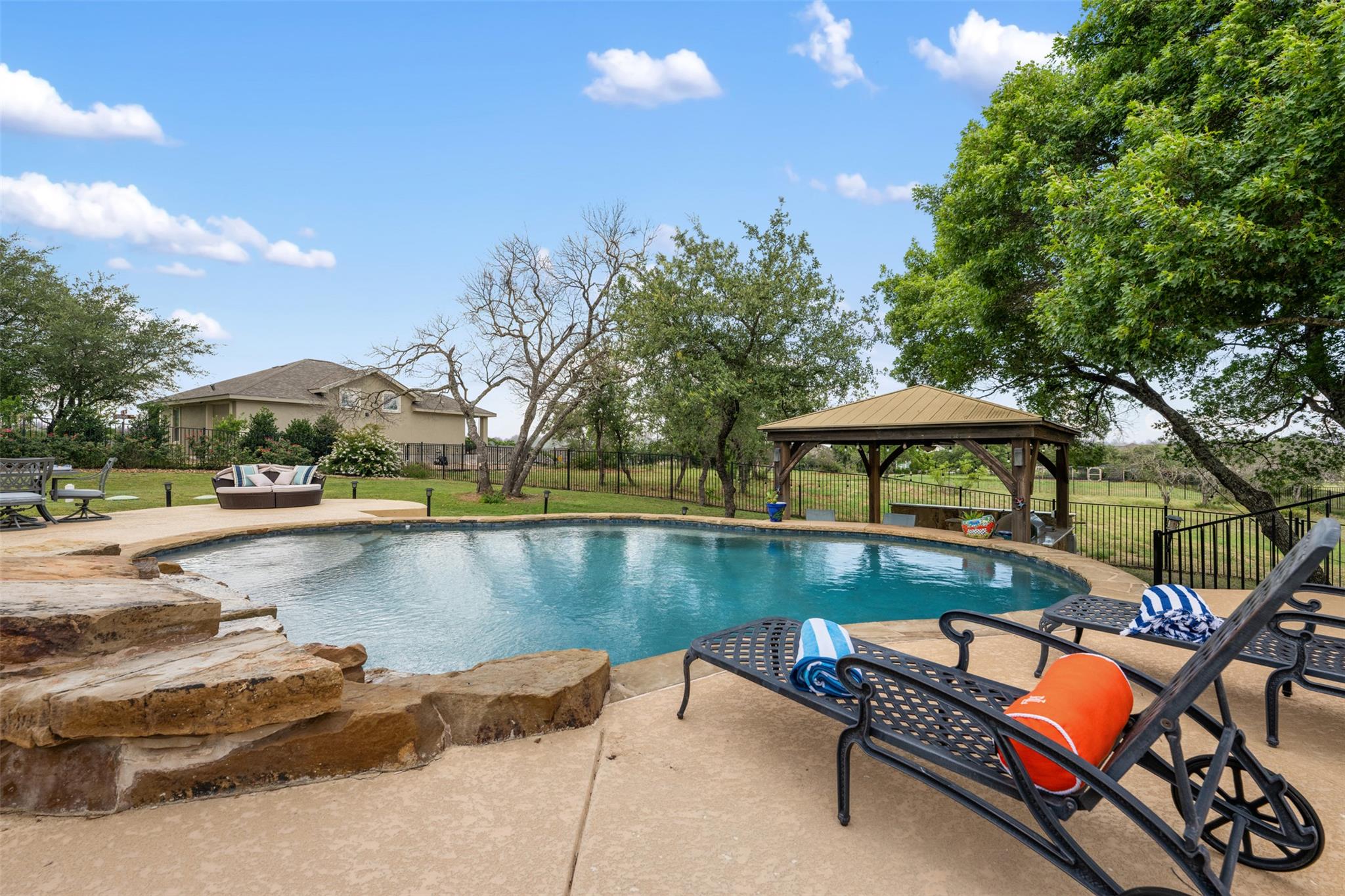 105 Cerro Picacho Trl, Liberty Hill, TX 78642