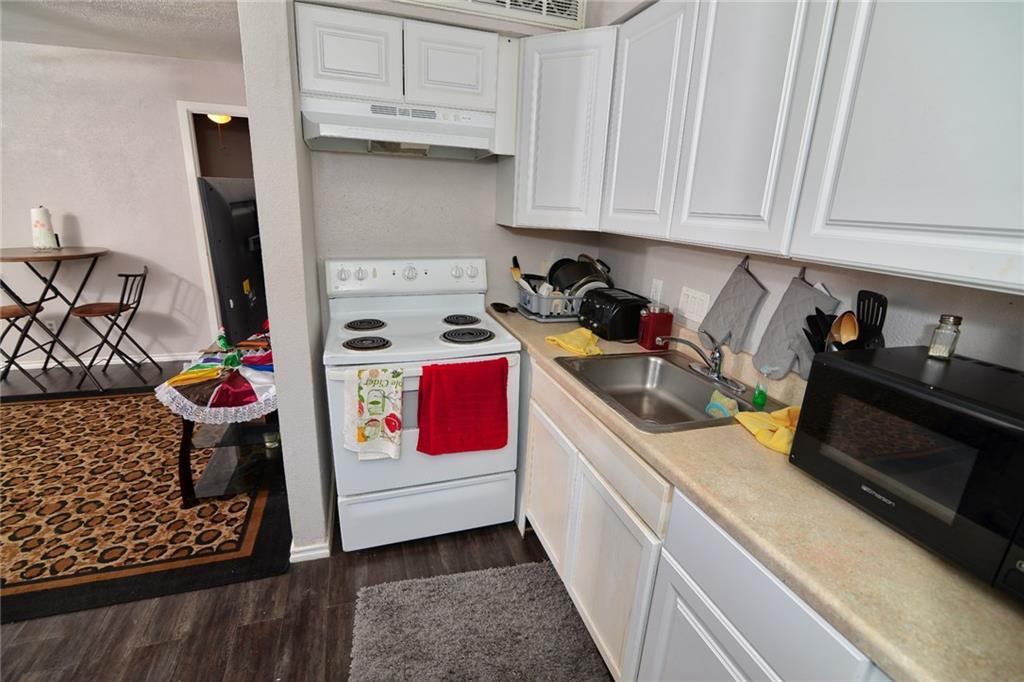 1840 Burton Dr # 141, Austin, TX 78741