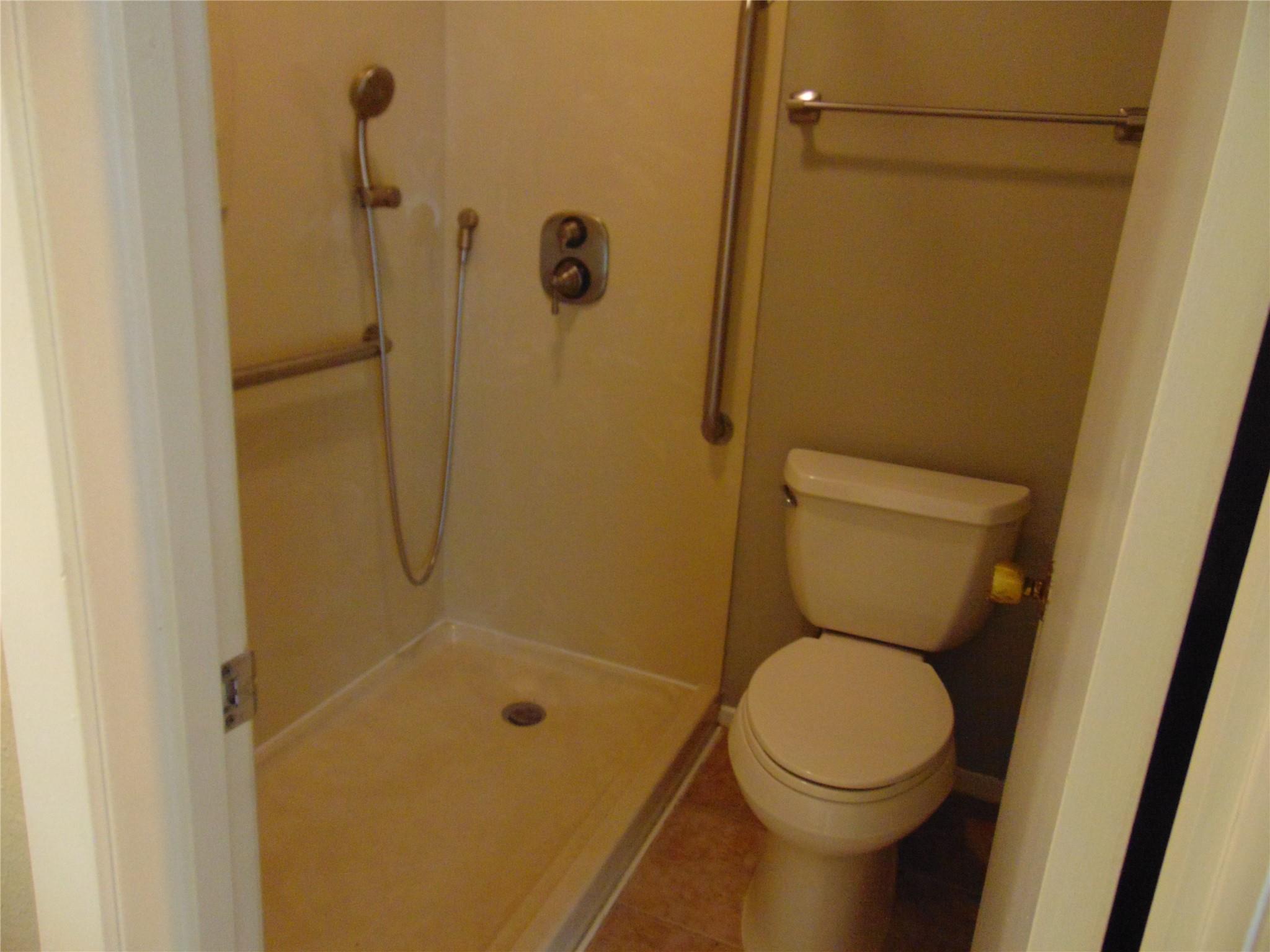 7503 Glenhill Rd, Austin, TX 78752