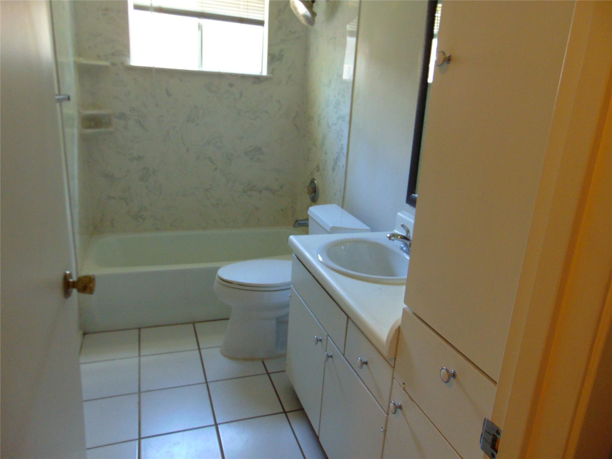 7503 Glenhill Rd, Austin, TX 78752