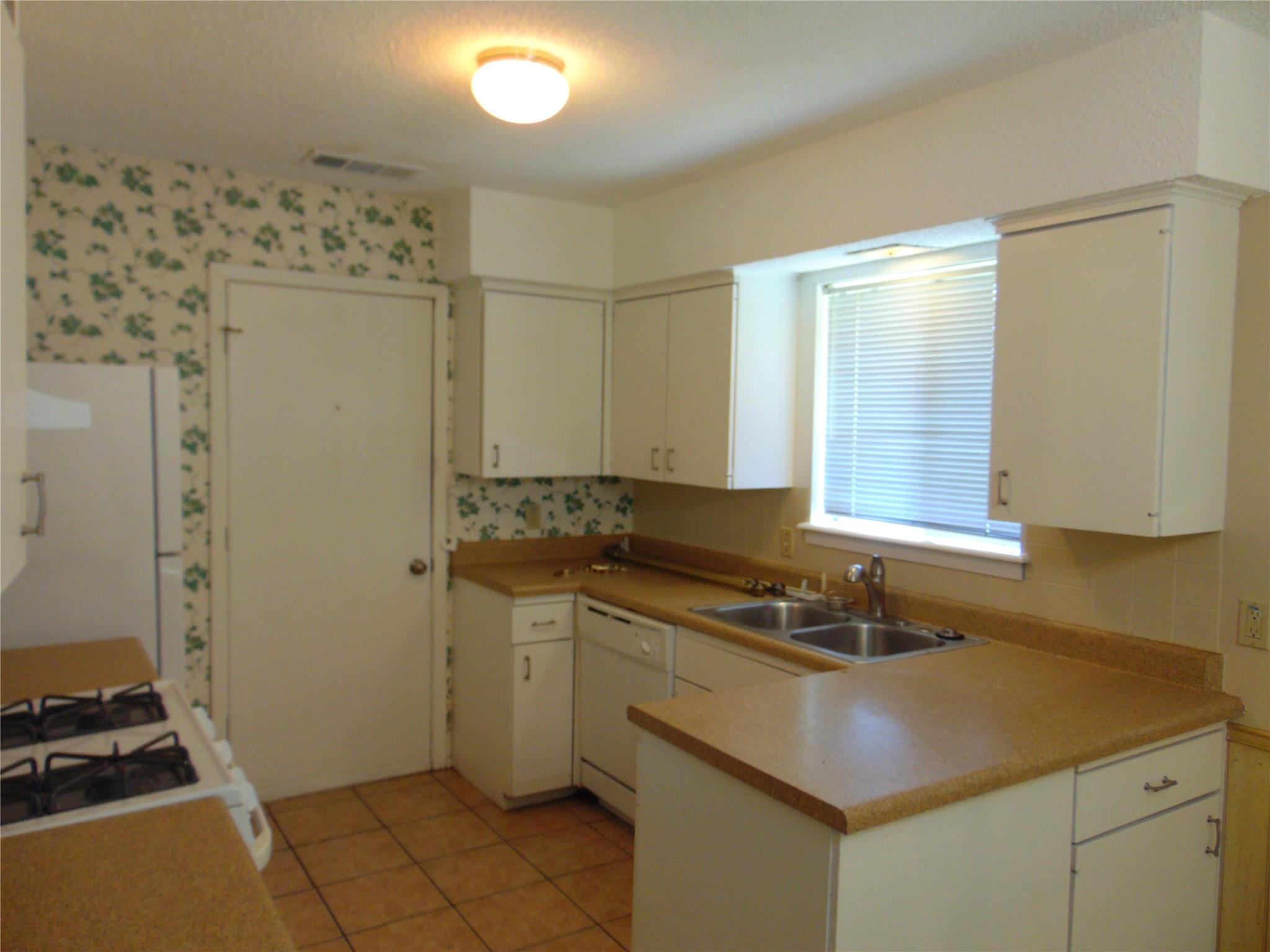 7503 Glenhill Rd, Austin, TX 78752