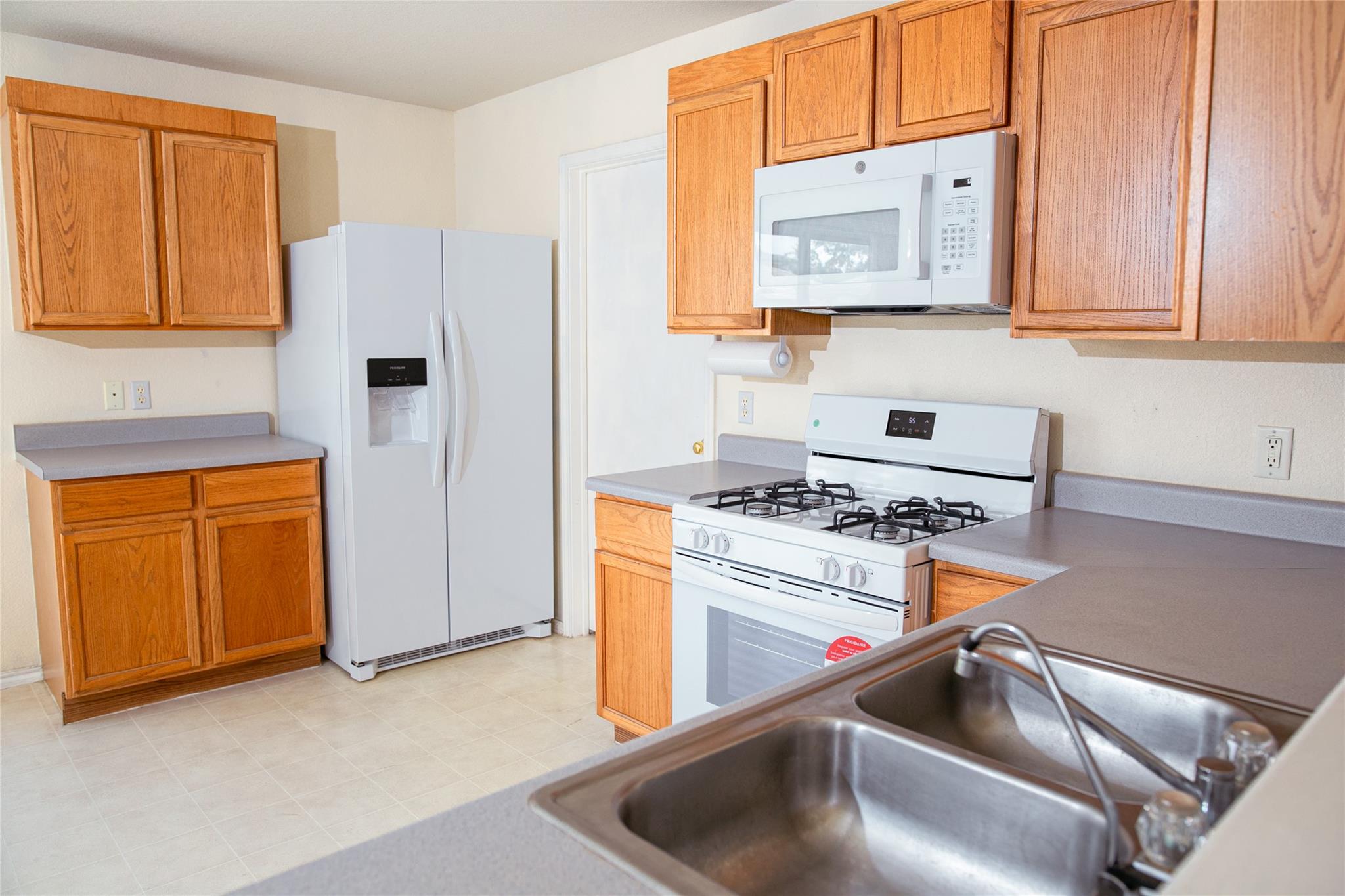 3807 Haleys Way, Round Rock, TX 78665