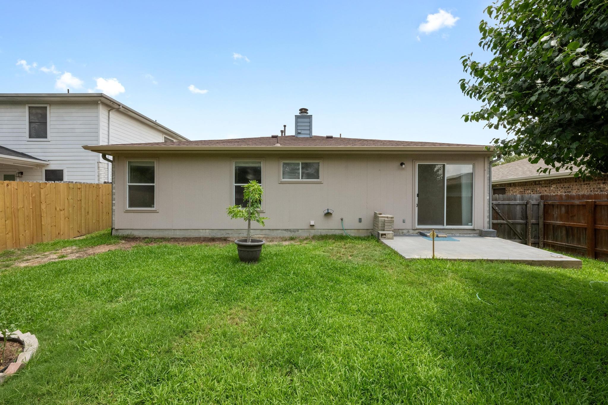 3807 Haleys Way, Round Rock, TX 78665