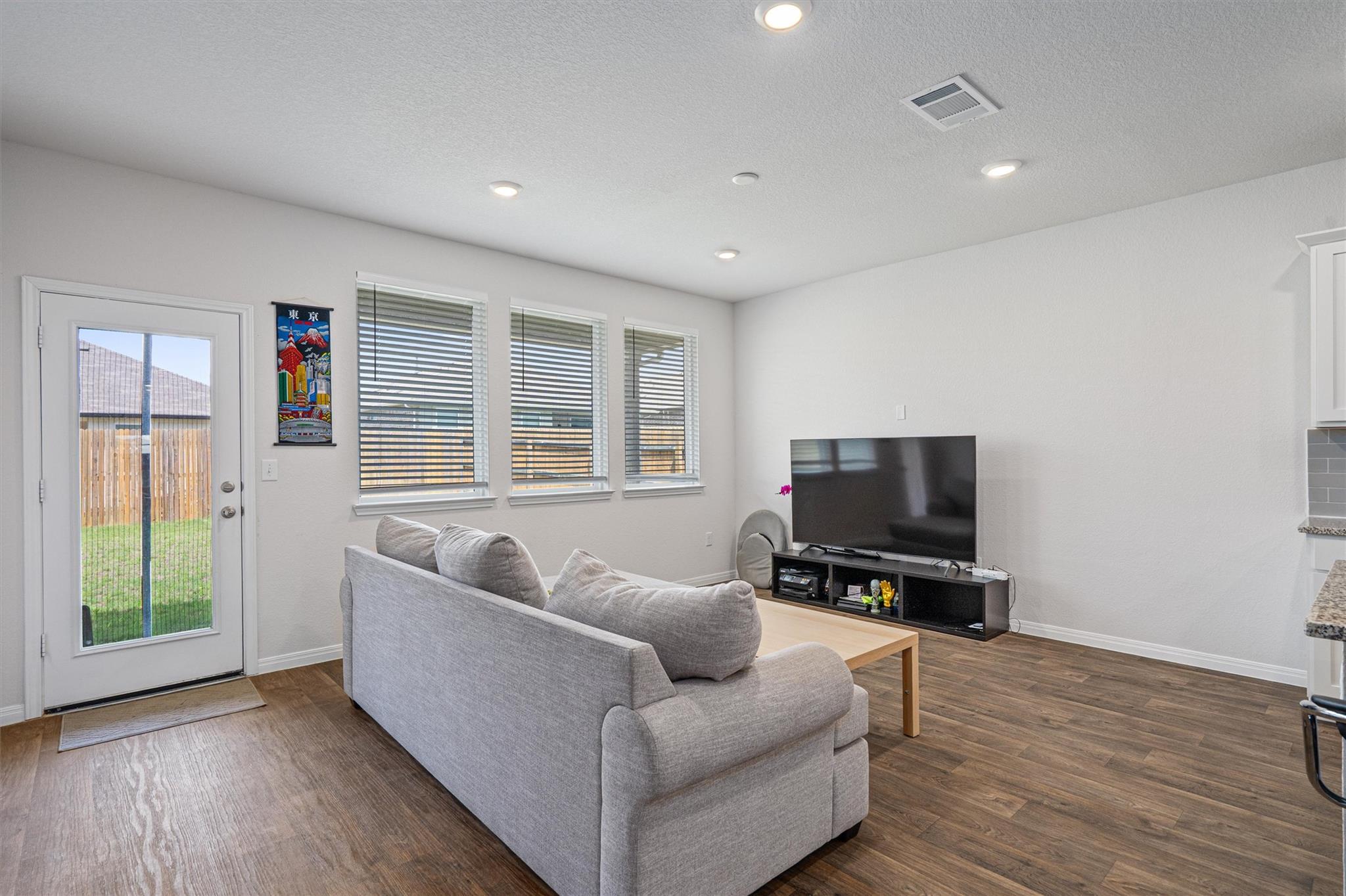 204 Connor Ln, Georgetown, TX 78626