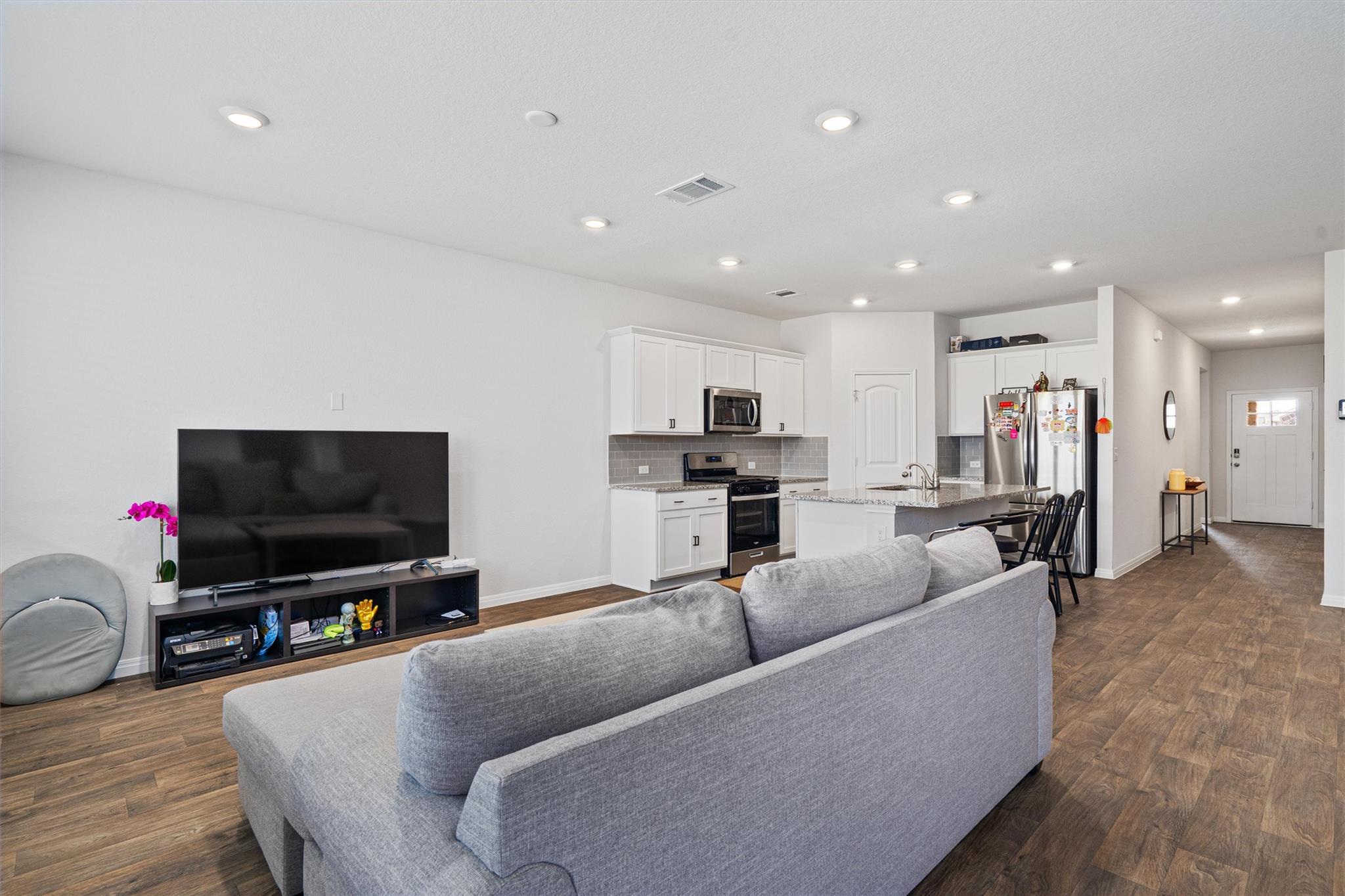 204 Connor Ln, Georgetown, TX 78626