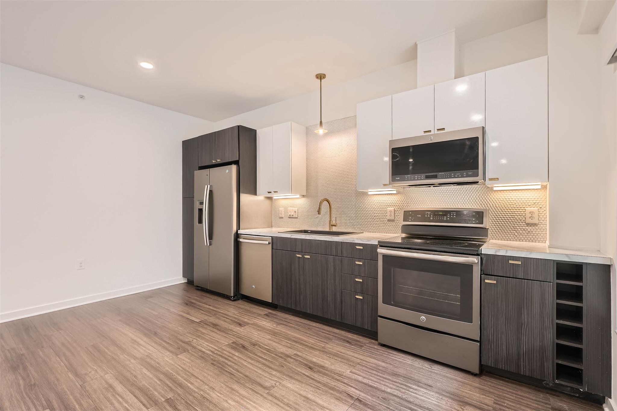 4361 S Congress Ave # 236, Austin, TX 78745