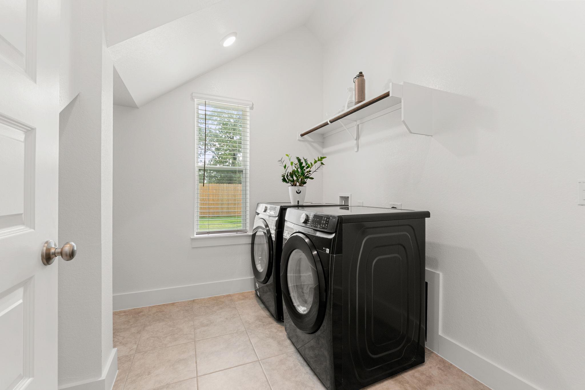 2216 Bellisa Vista Dr, Leander, TX 78641