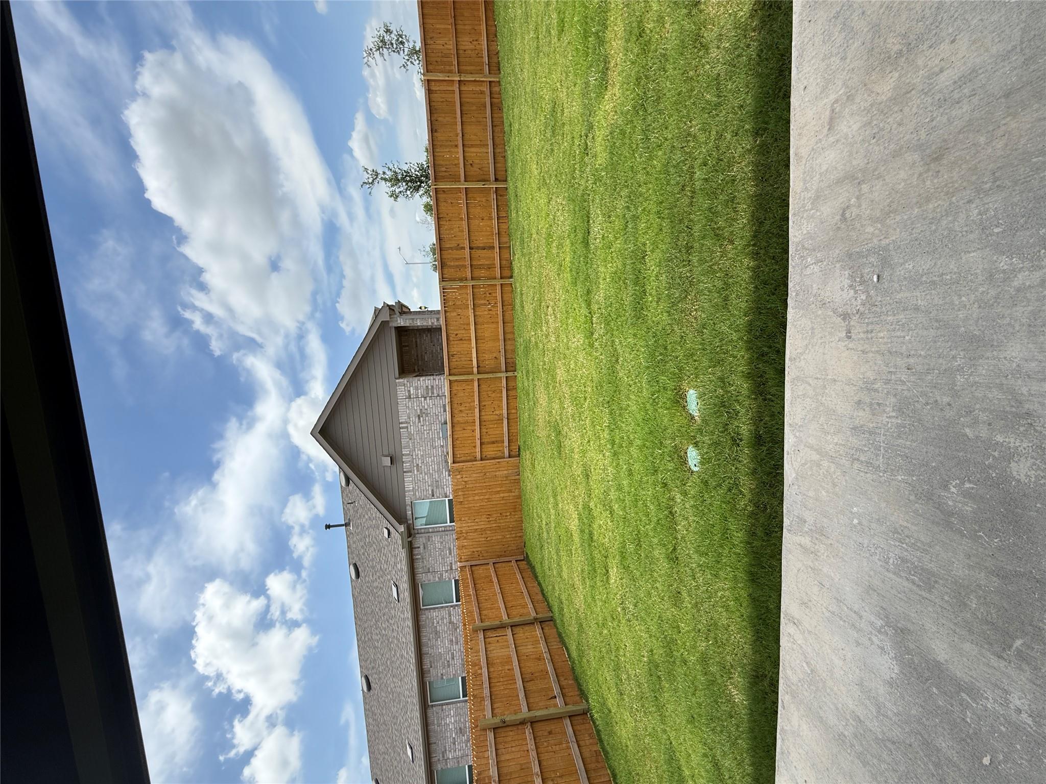 593 Tailwind Dr, Kyle, TX 78640