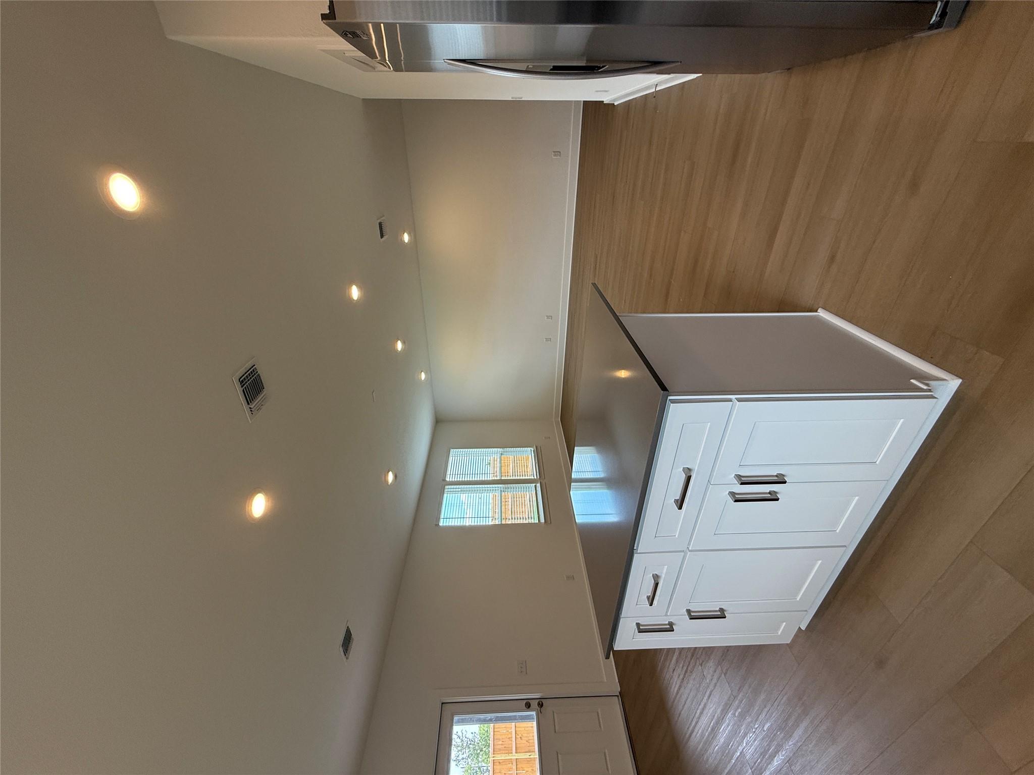 593 Tailwind Dr, Kyle, TX 78640