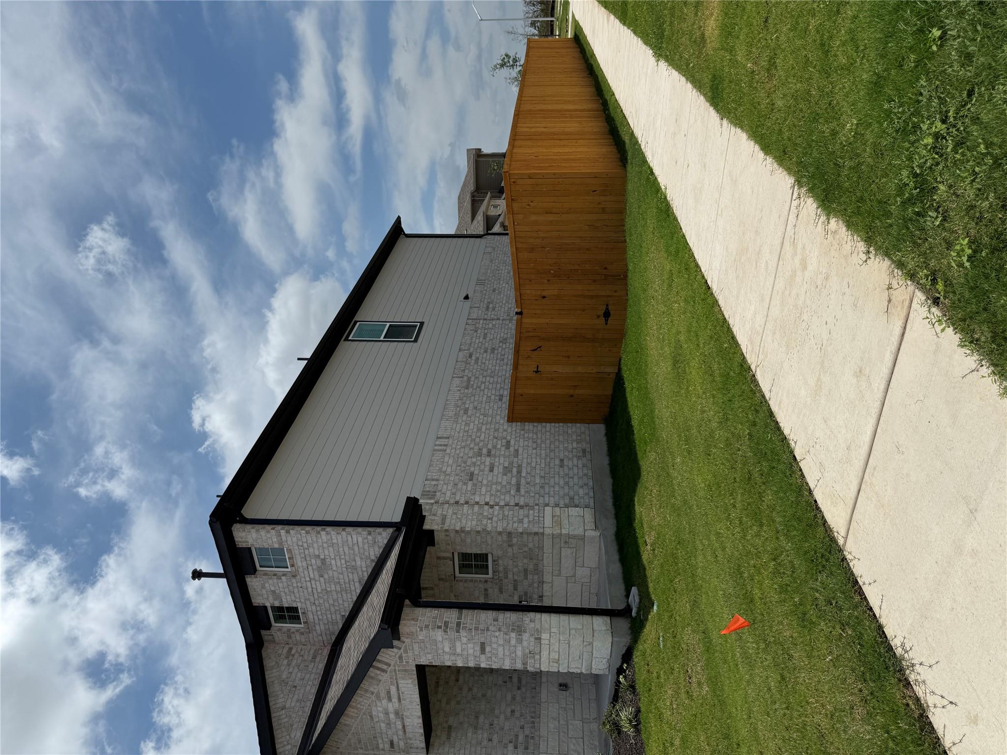 593 Tailwind Dr, Kyle, TX 78640