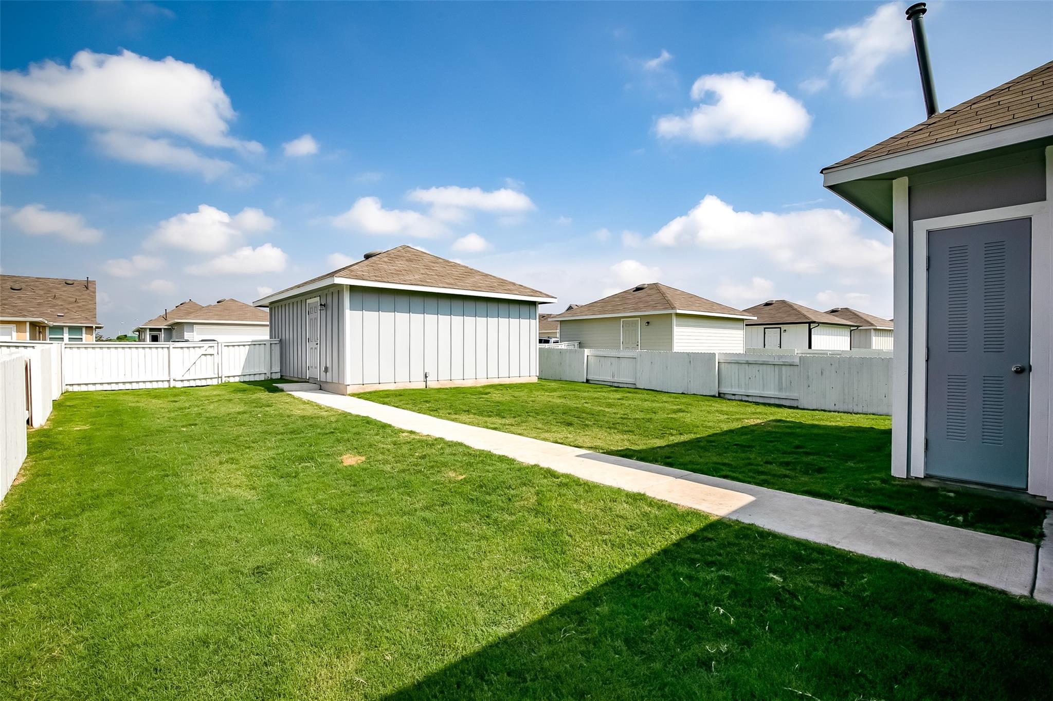 283 Fabion St, Kyle, TX 78640