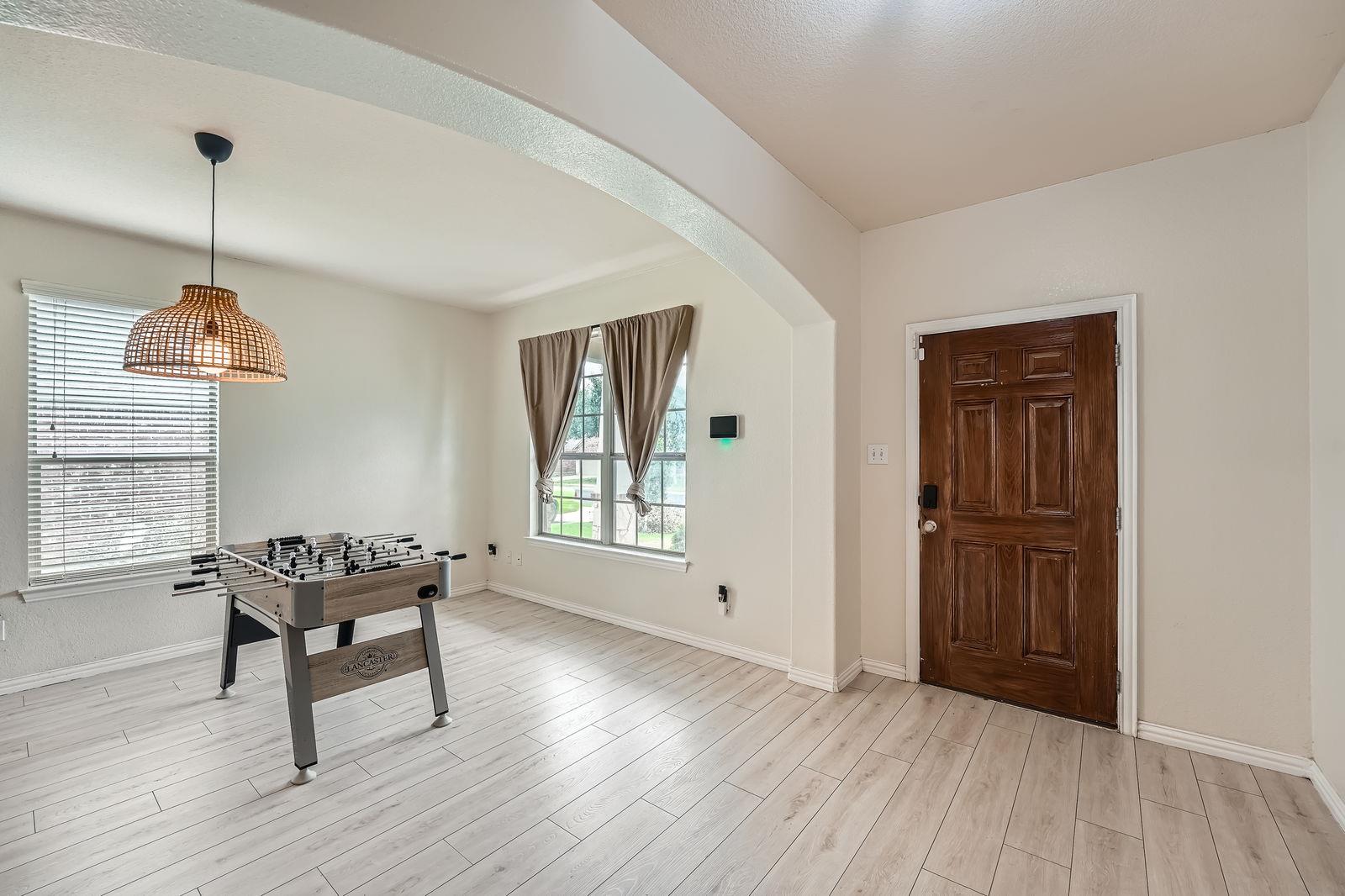 2004 S Ash Cv W, Hutto, TX 78634