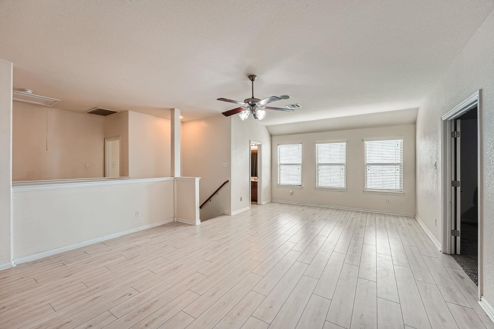 2004 S Ash Cv W, Hutto, TX 78634