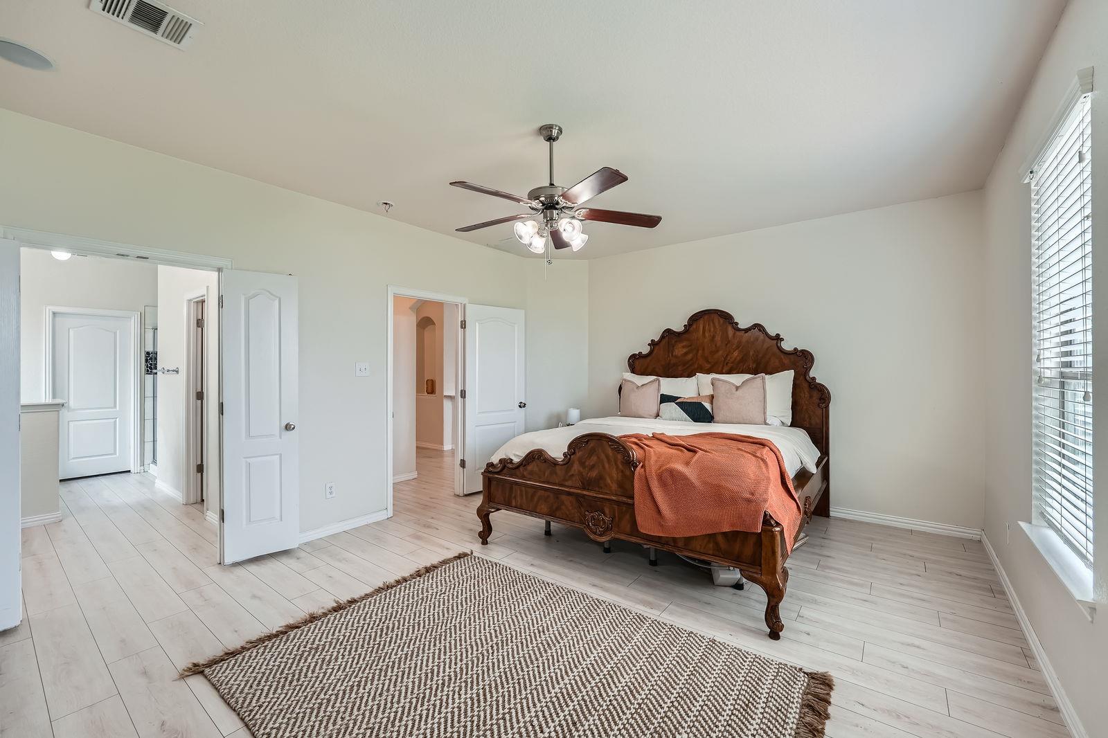 2004 S Ash Cv W, Hutto, TX 78634