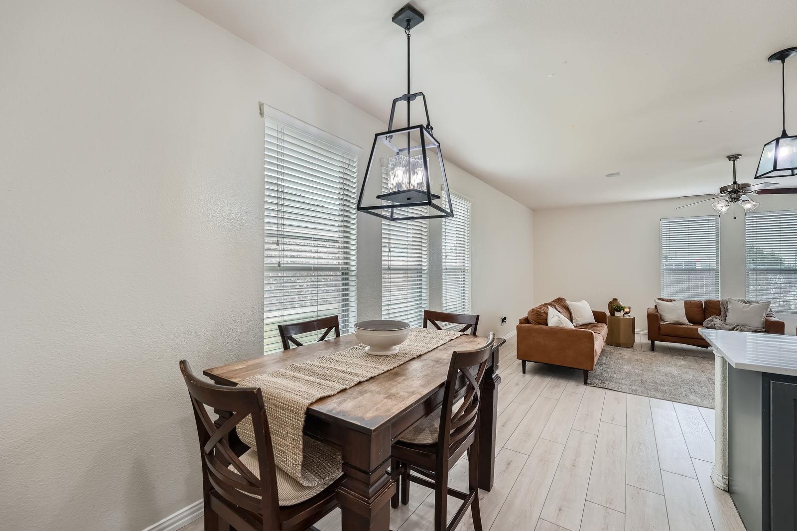 2004 S Ash Cv W, Hutto, TX 78634