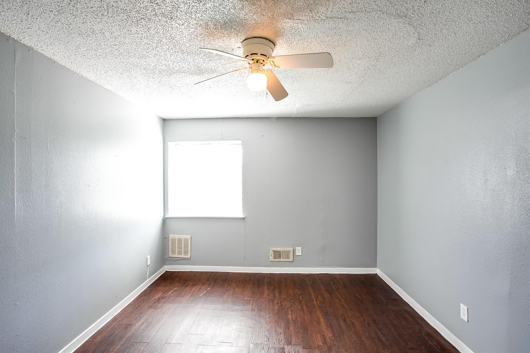 2215 Mission Hill Cir # 102, Austin, TX 78741