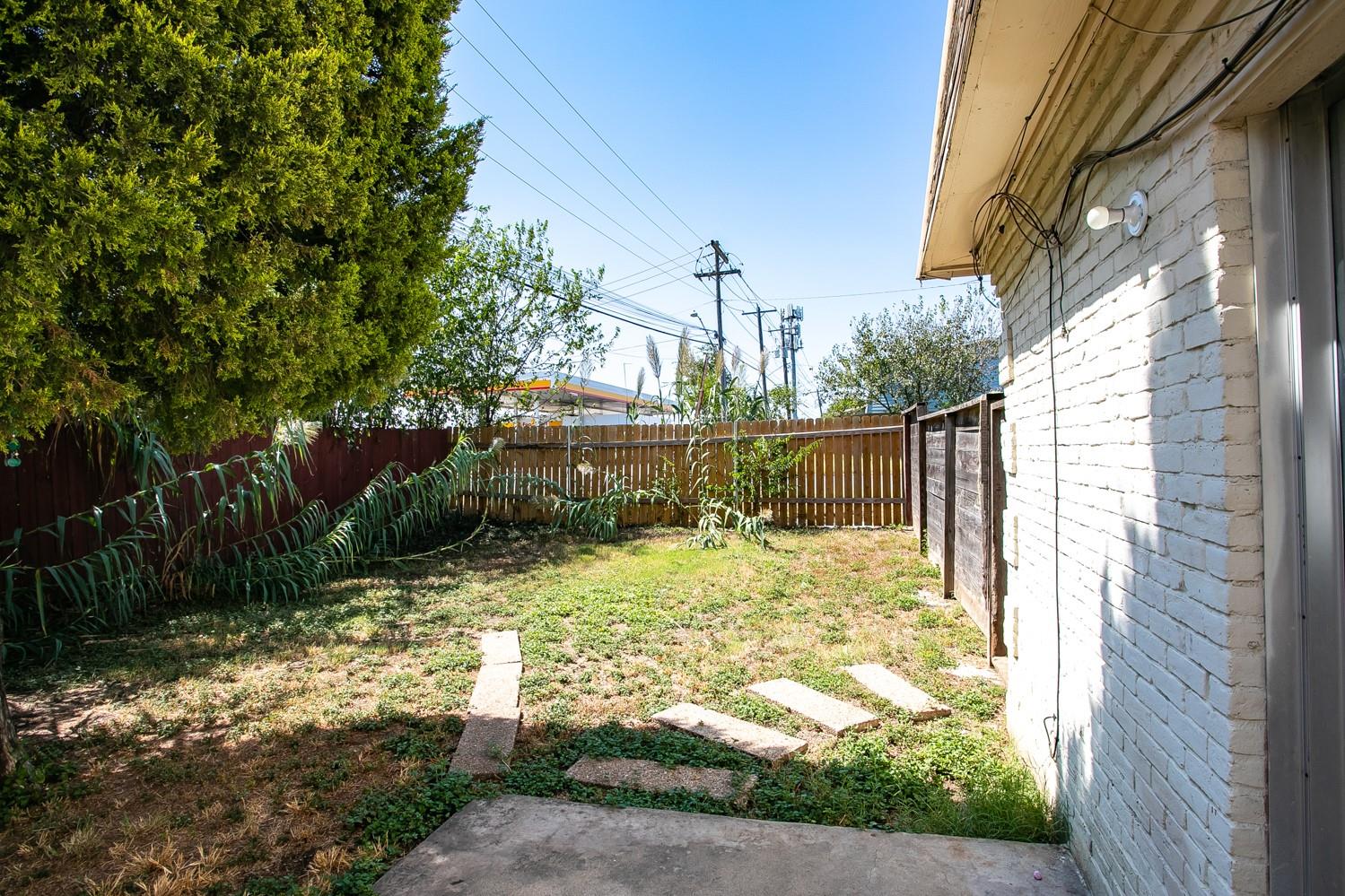 2215 Mission Hill Cir # 102, Austin, TX 78741