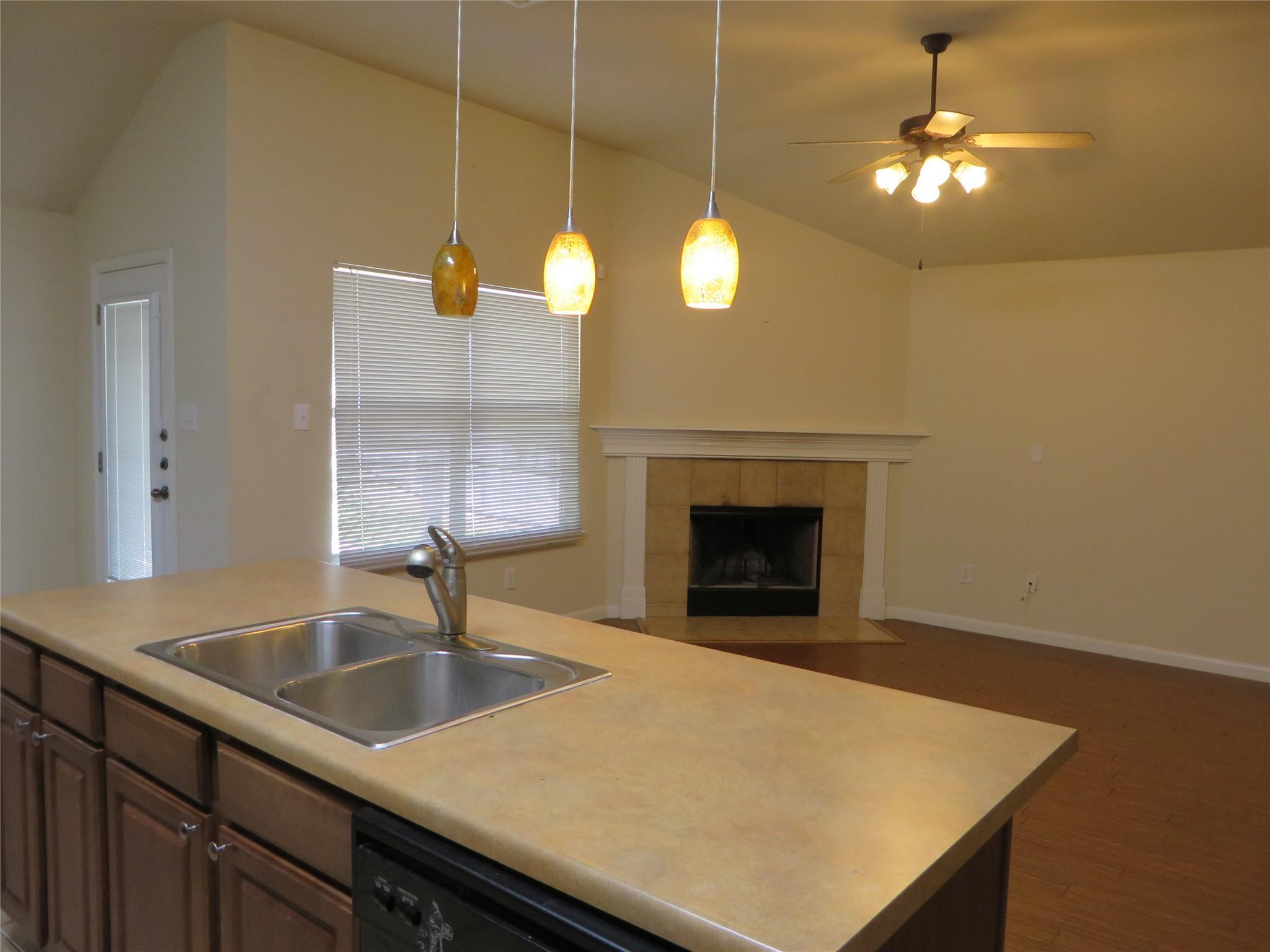 1906 Melissa Oaks Ln, Austin, TX 78744