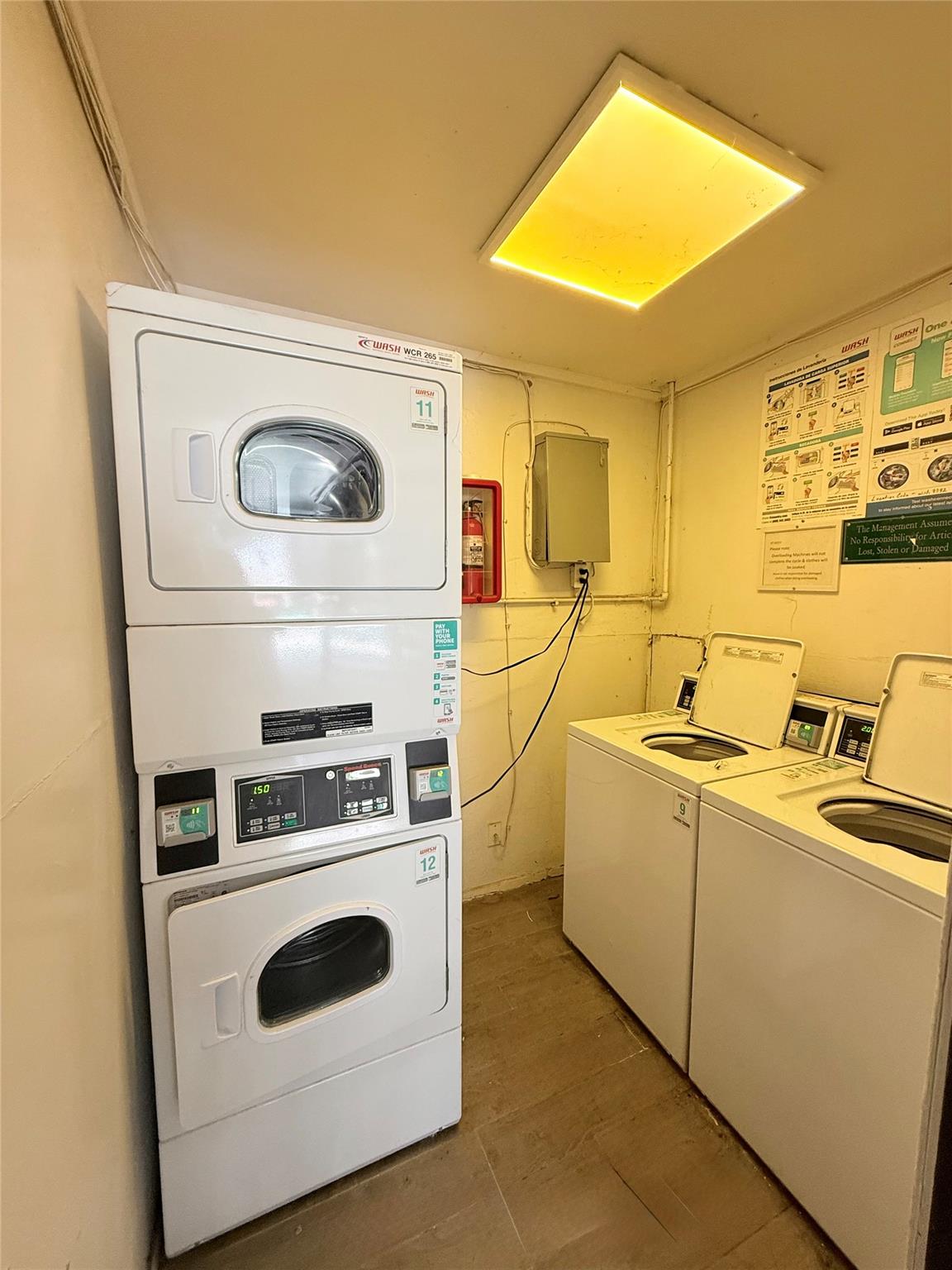 2704 Salado St # 207, Austin, TX 78705