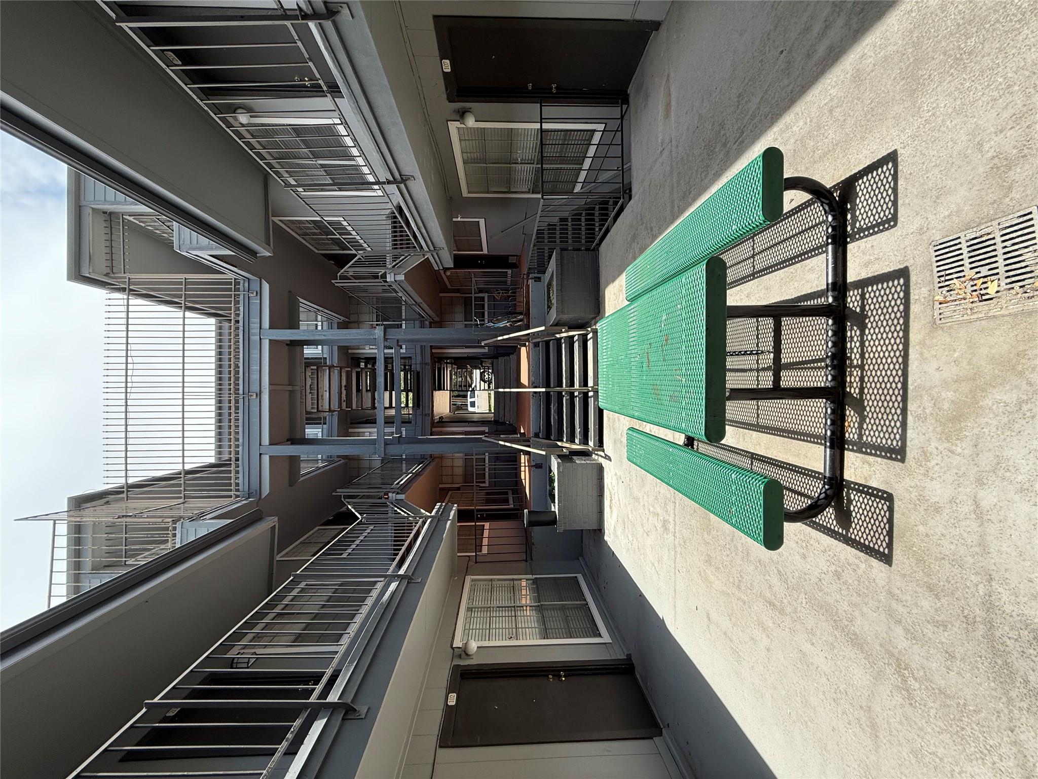 2704 Salado St # 207, Austin, TX 78705