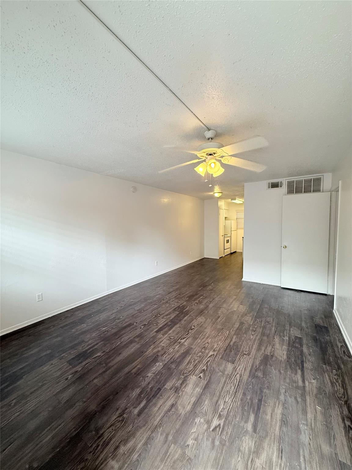 2704 Salado St # 207, Austin, TX 78705