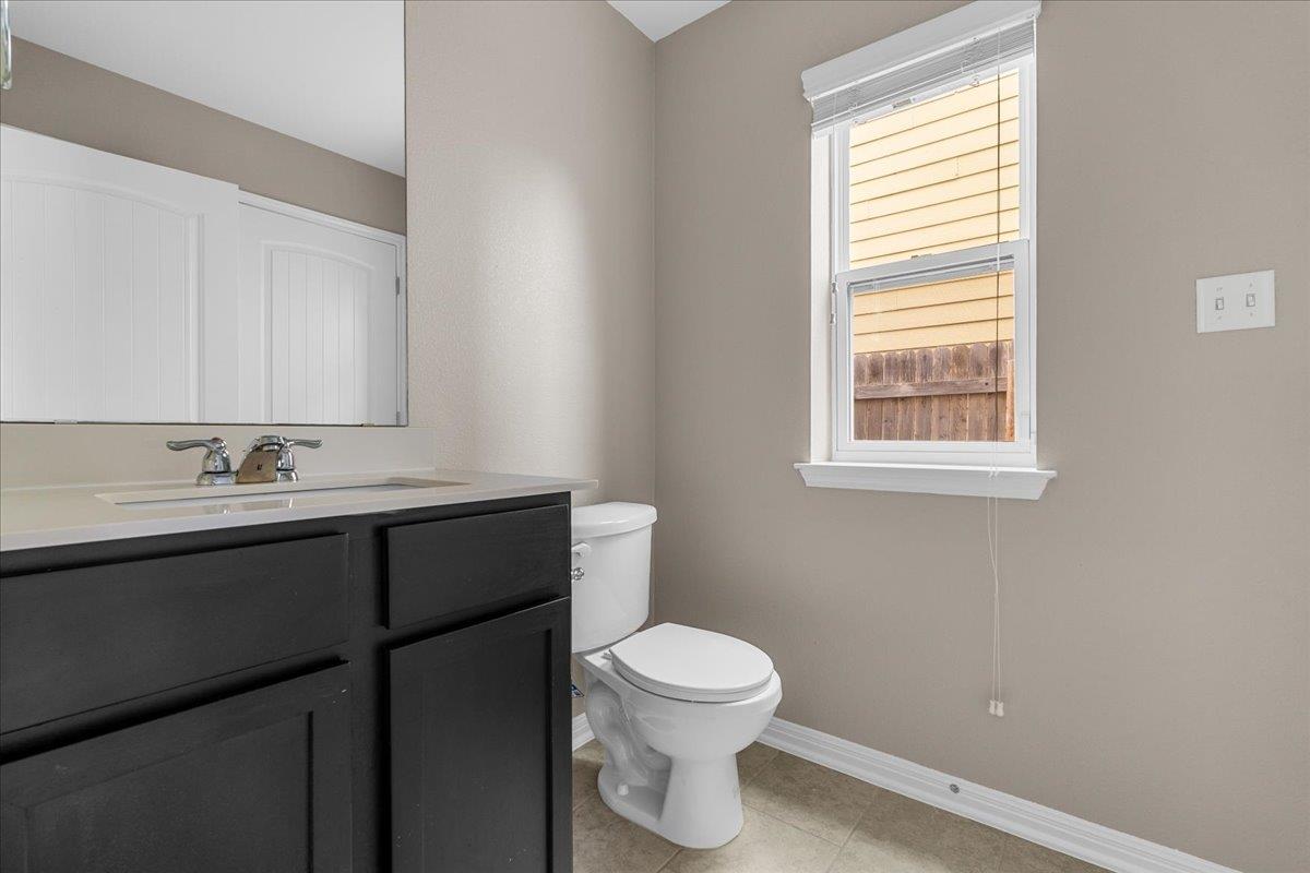 163 Wainscot Oak Way, San Marcos, TX 78666