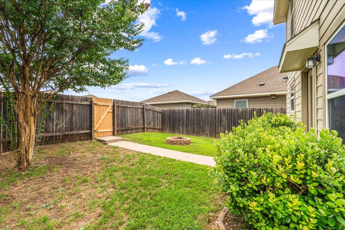 163 Wainscot Oak Way, San Marcos, TX 78666