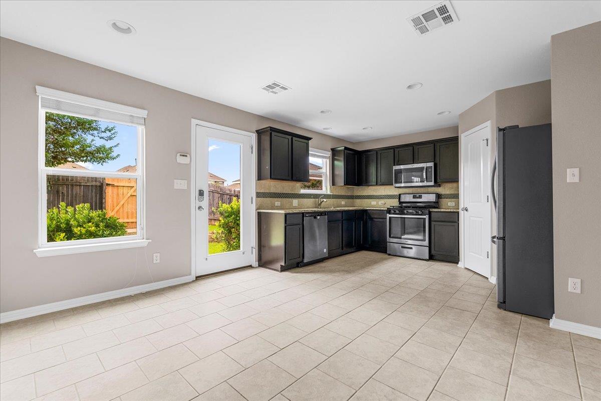 163 Wainscot Oak Way, San Marcos, TX 78666
