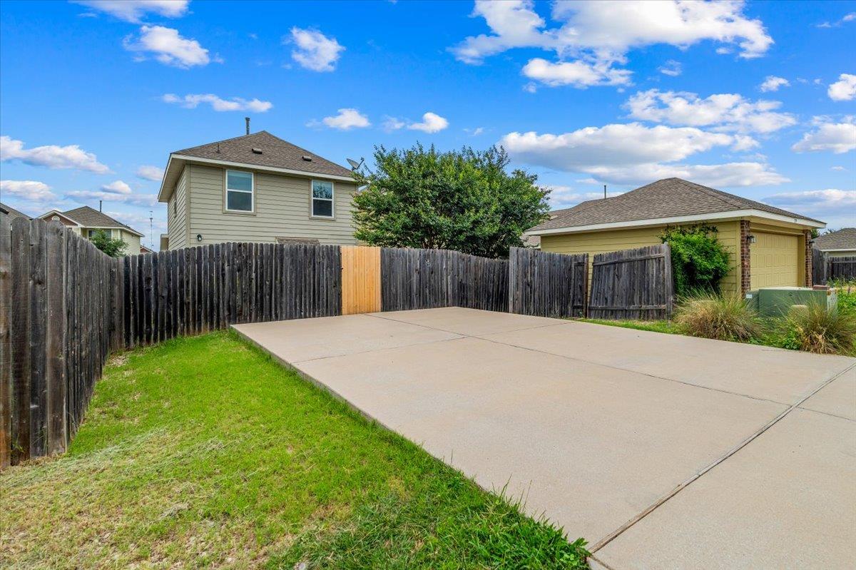 163 Wainscot Oak Way, San Marcos, TX 78666