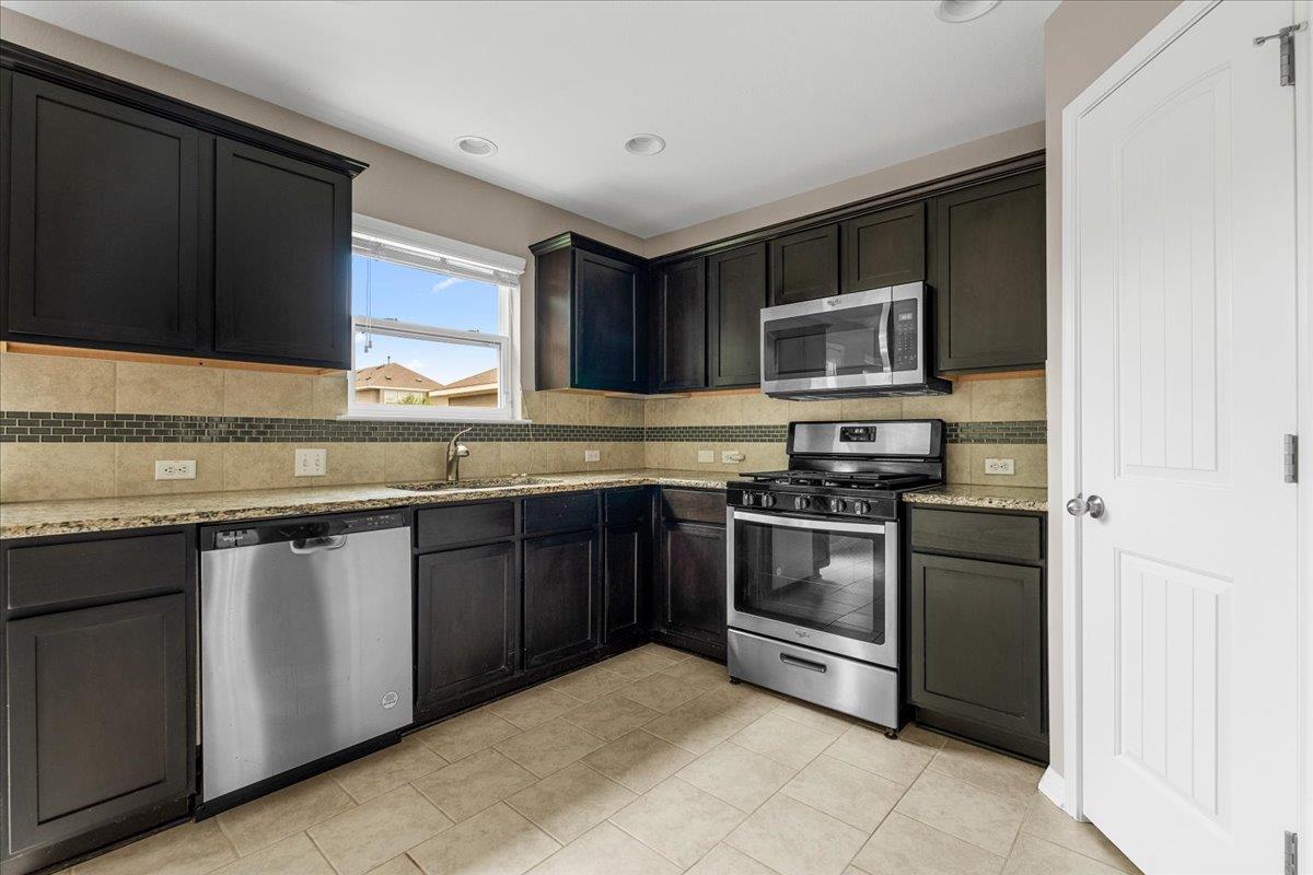 163 Wainscot Oak Way, San Marcos, TX 78666