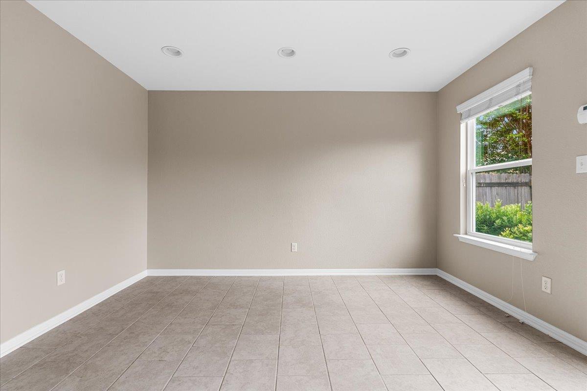 163 Wainscot Oak Way, San Marcos, TX 78666