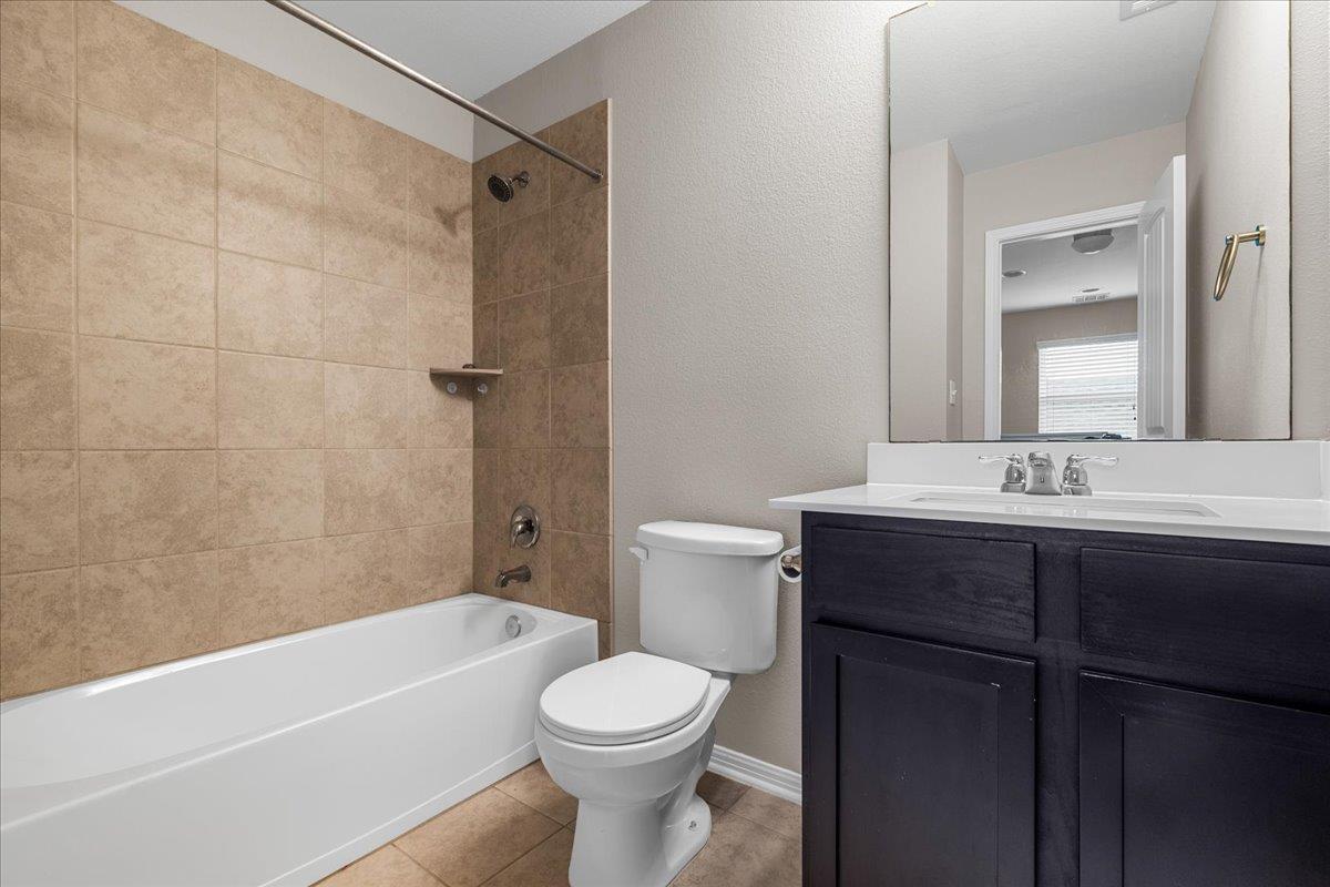 163 Wainscot Oak Way, San Marcos, TX 78666