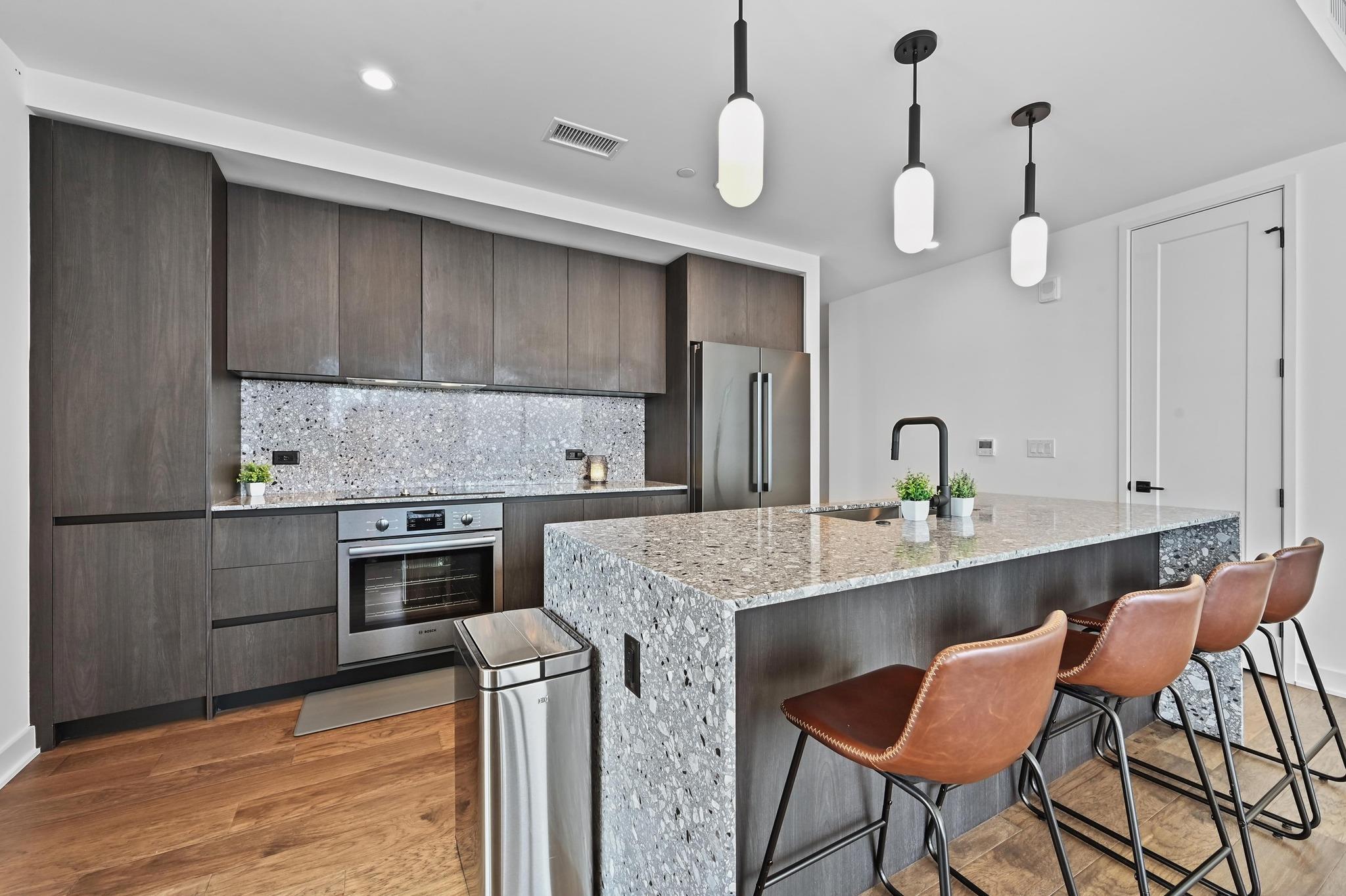 84 East Ave # 2701, Austin, TX 78701
