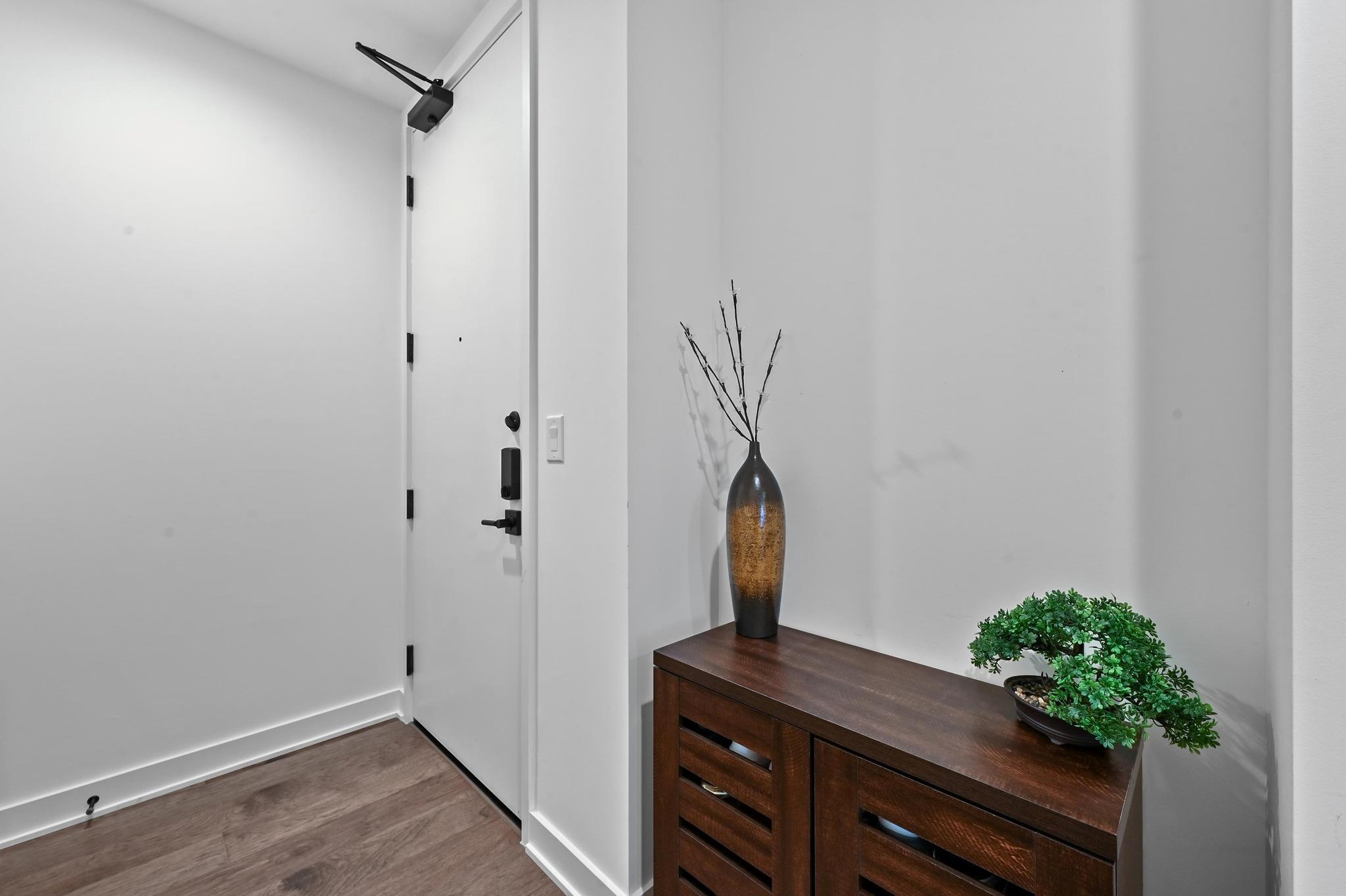 84 East Ave # 2701, Austin, TX 78701