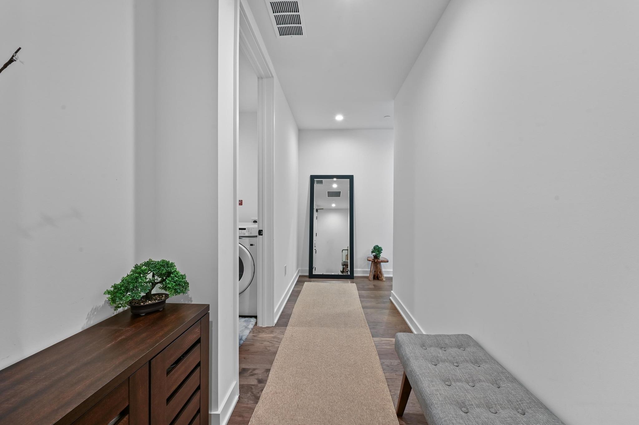 84 East Ave # 2701, Austin, TX 78701