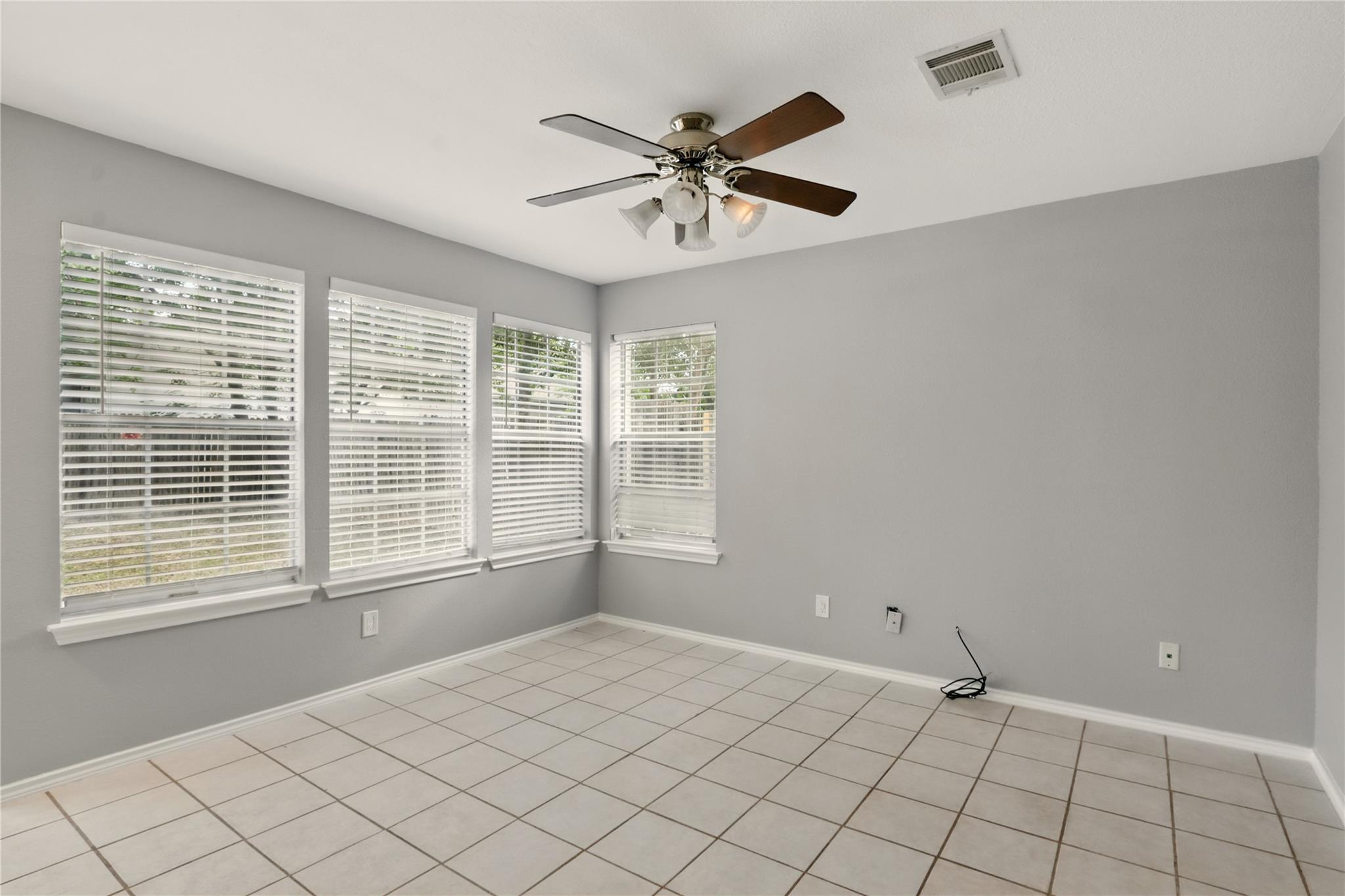 902 Valley Glen Cv, Pflugerville, TX 78660