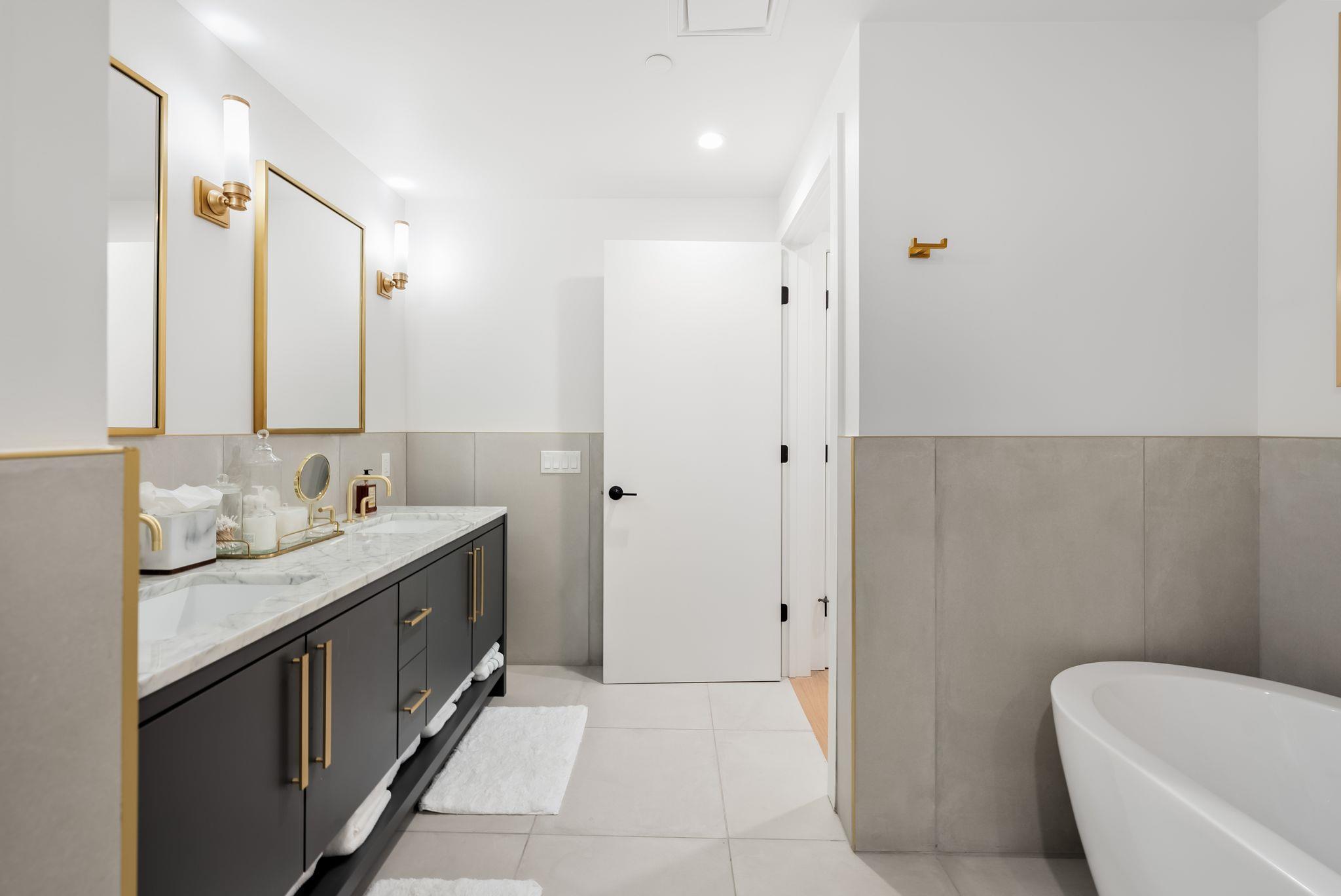 70 RAINEY St # 2606, Austin, TX 78701