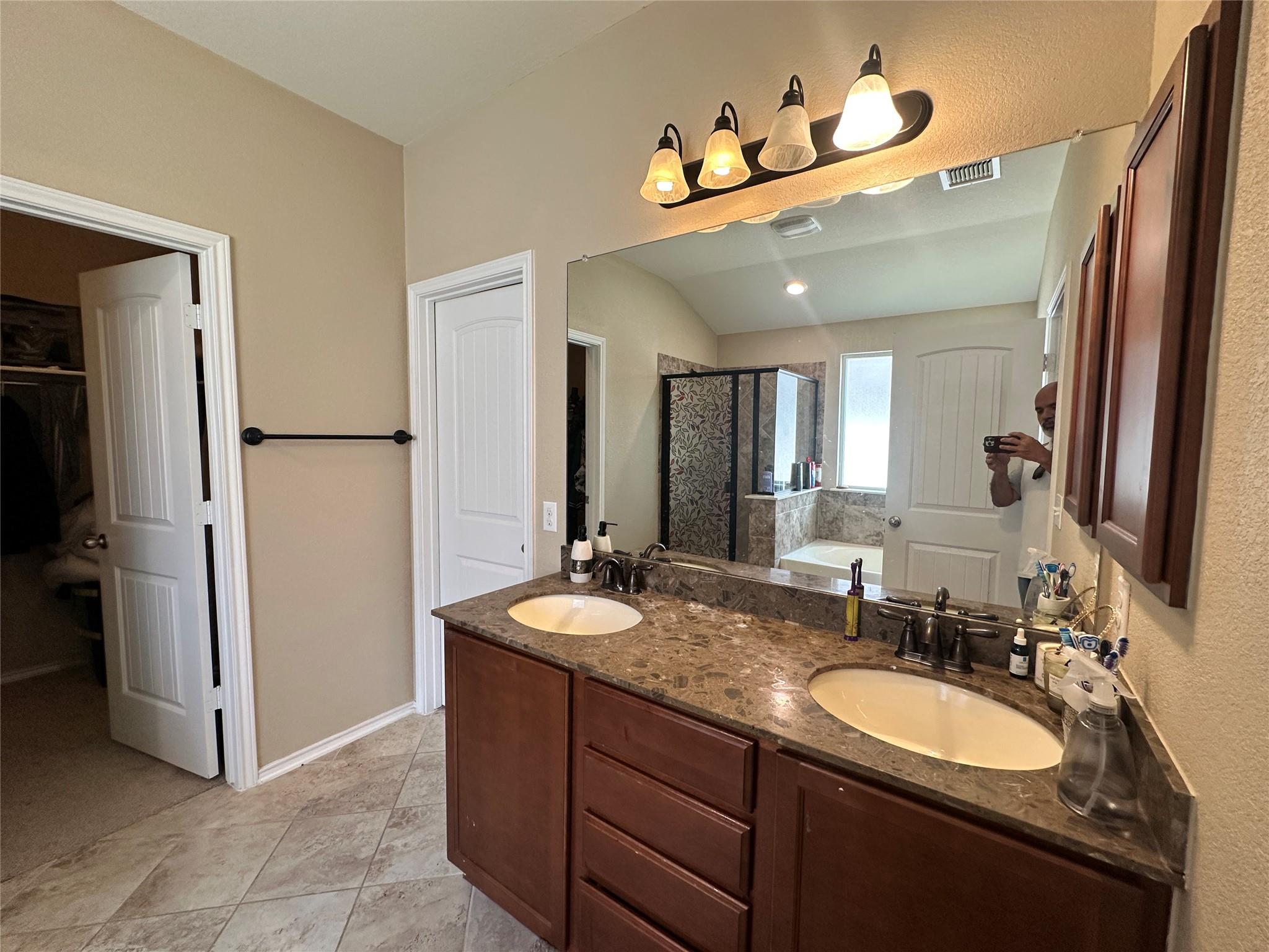 12400 Britannic Dr, Austin, TX 78753