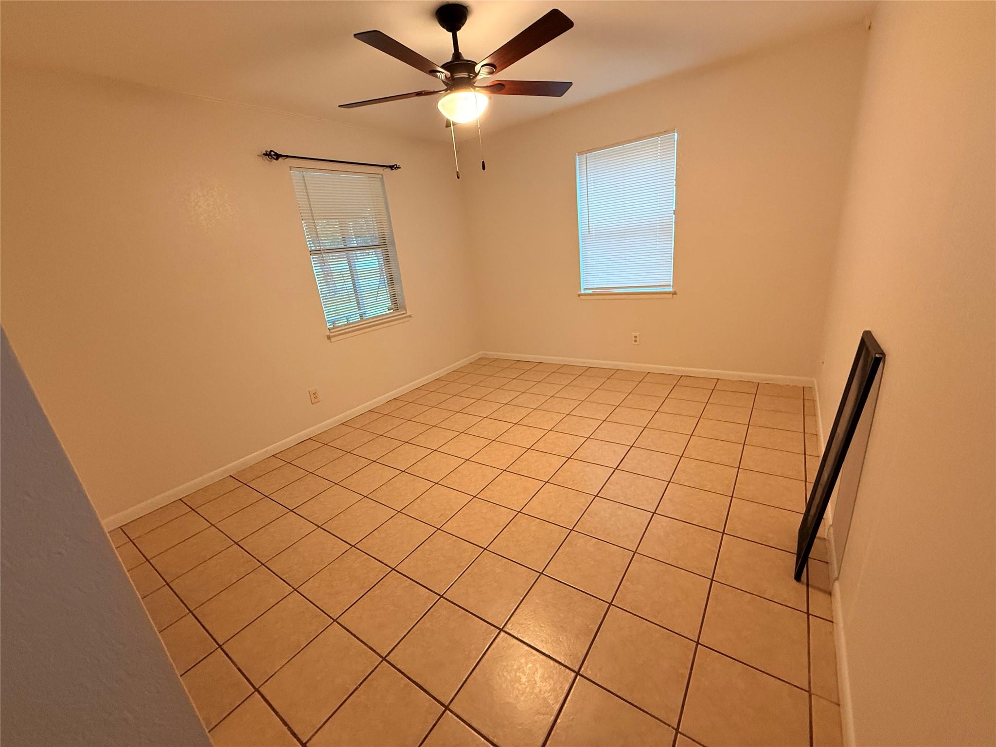 121 LBA Dr, Bastrop, TX 78602