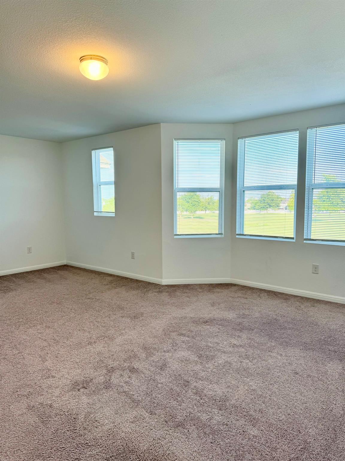 142 Martha Ln, Kyle, TX 78640