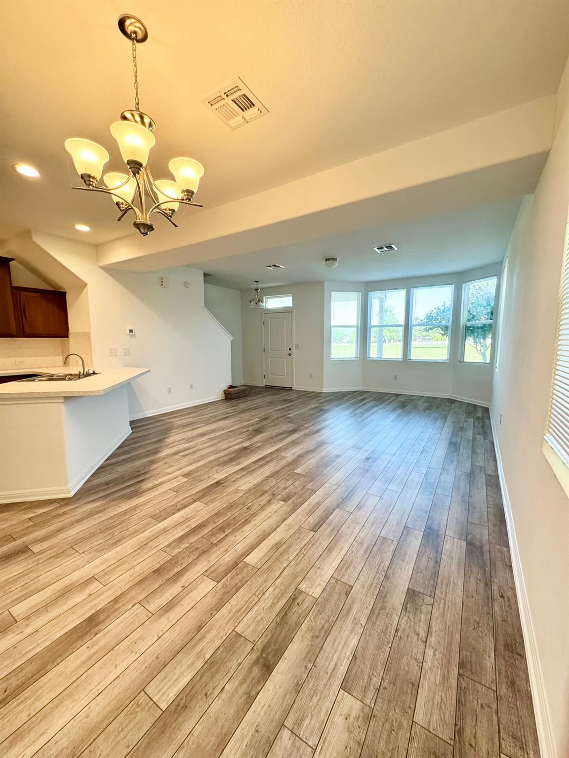 142 Martha Ln, Kyle, TX 78640