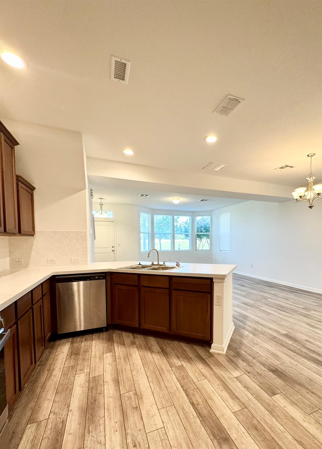 142 Martha Ln, Kyle, TX 78640