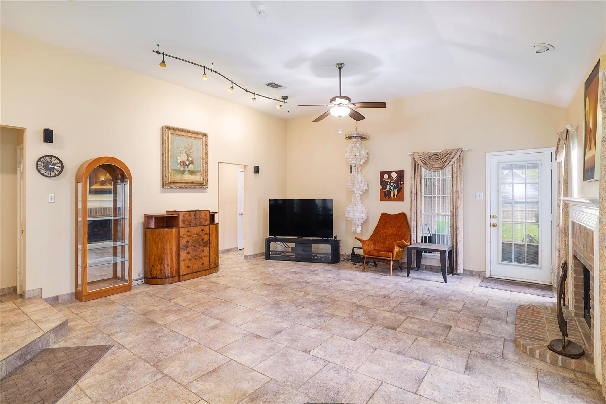 2506 Jacqueline Dr, Leander, TX 78641