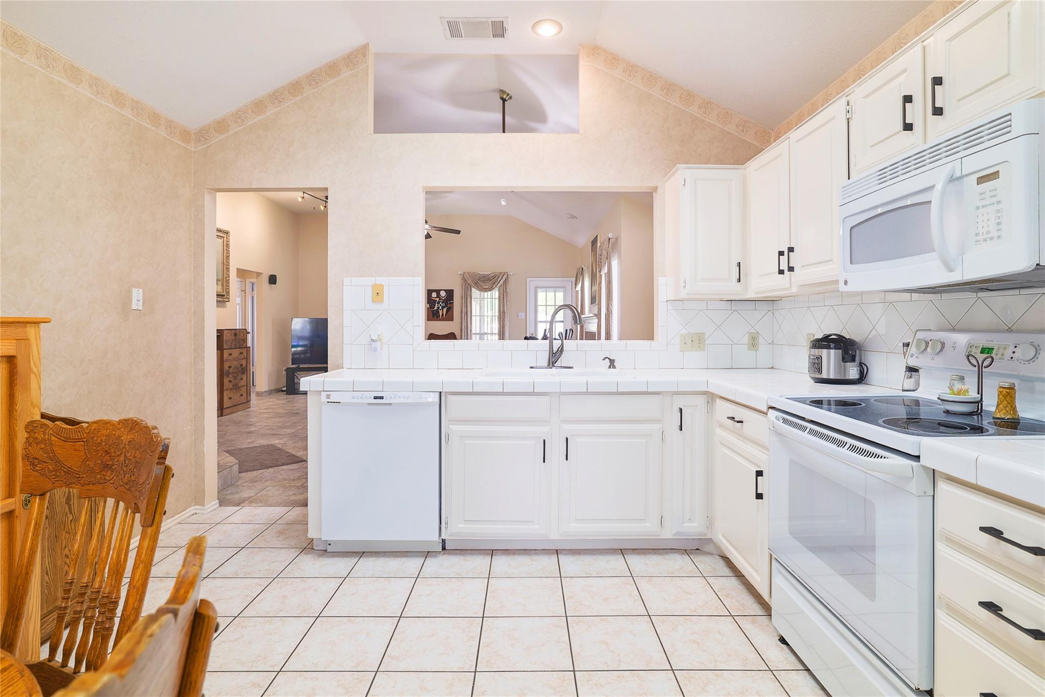 2506 Jacqueline Dr, Leander, TX 78641