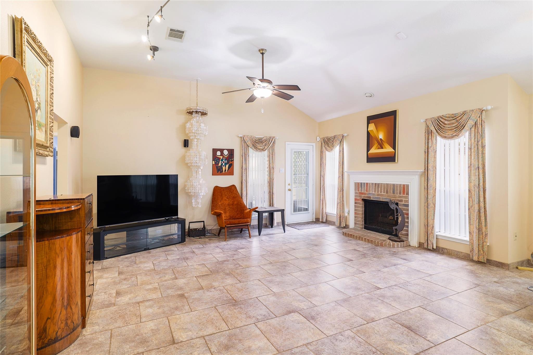 2506 Jacqueline Dr, Leander, TX 78641